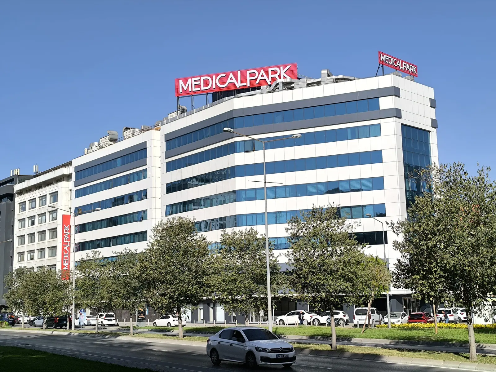 Özel Medıcalpark İzmir Hastanesi