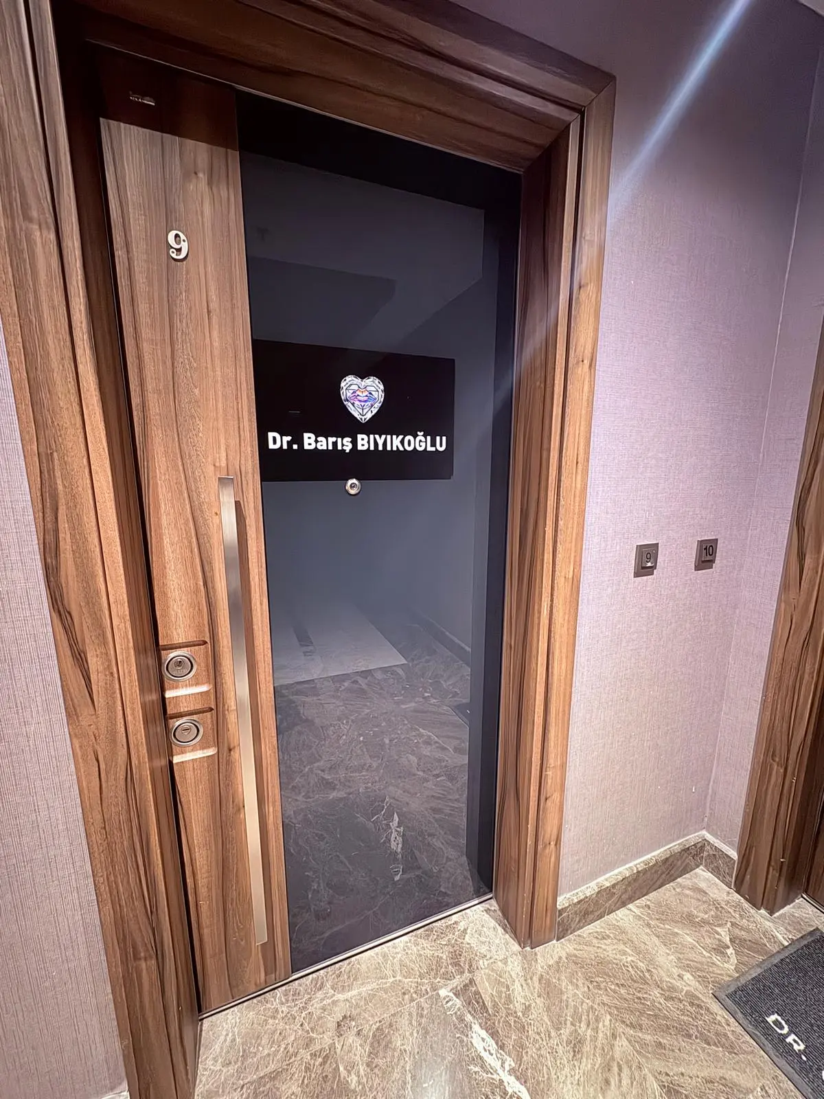 Dr. Barış Bıyıkoğlu Muayenehanesi