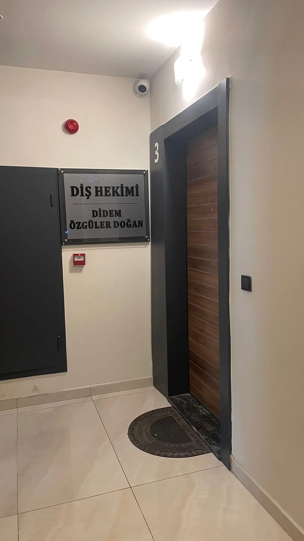 Dt. Didem Özgüler Doğan Muayenehanesi
