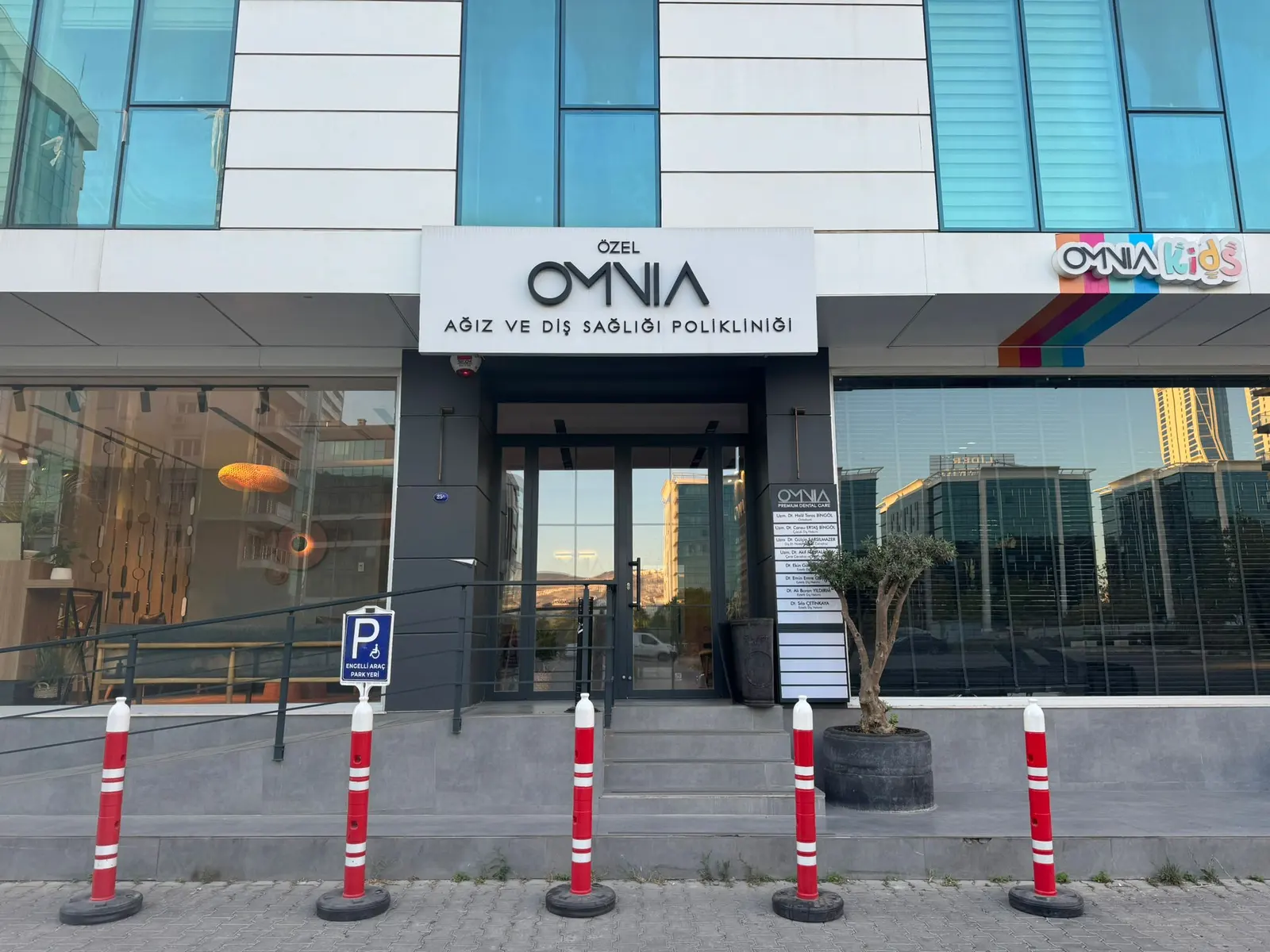 Özel Omnia Ağız ve Diş Sağlığı Polikliniği
