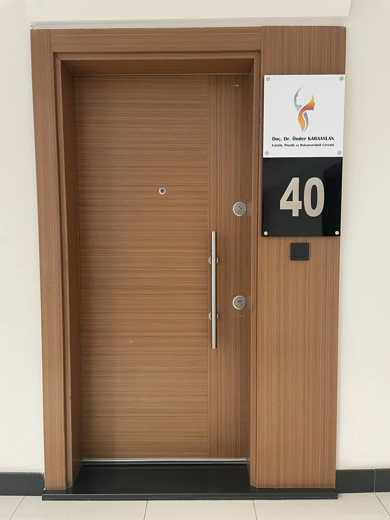 Doç. Dr. Önder Karaaslan Muayenehanesi