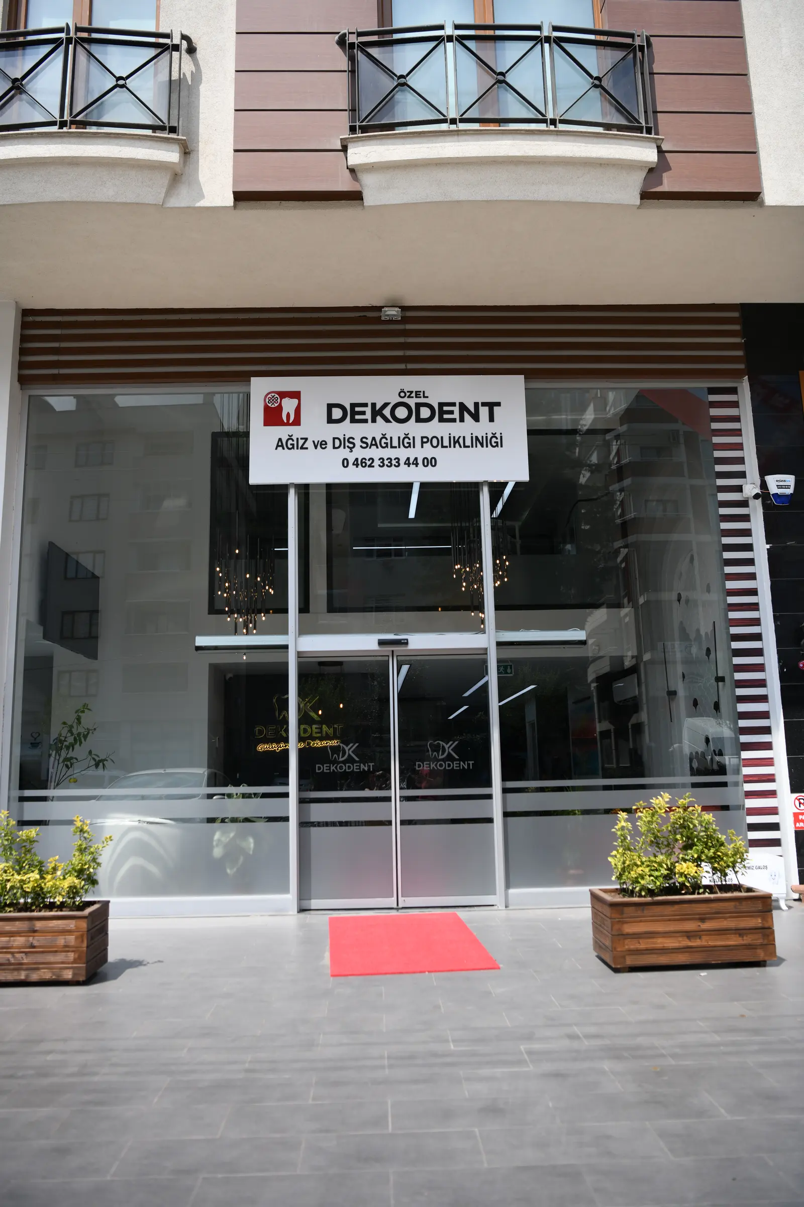 DEKODENT AĞIZ ve DİŞ SAĞLIĞI POLİKLİNİĞİ