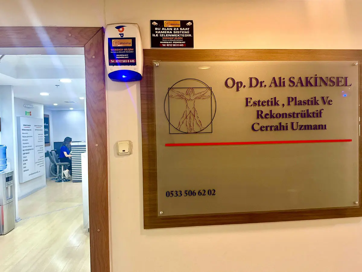 LeonART Clinic