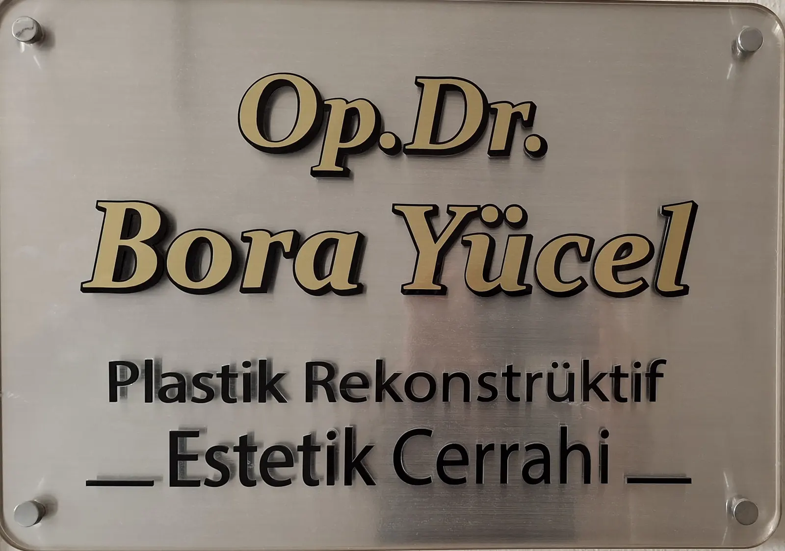 Op. Dr. Bora Yücel Muayenehanesi