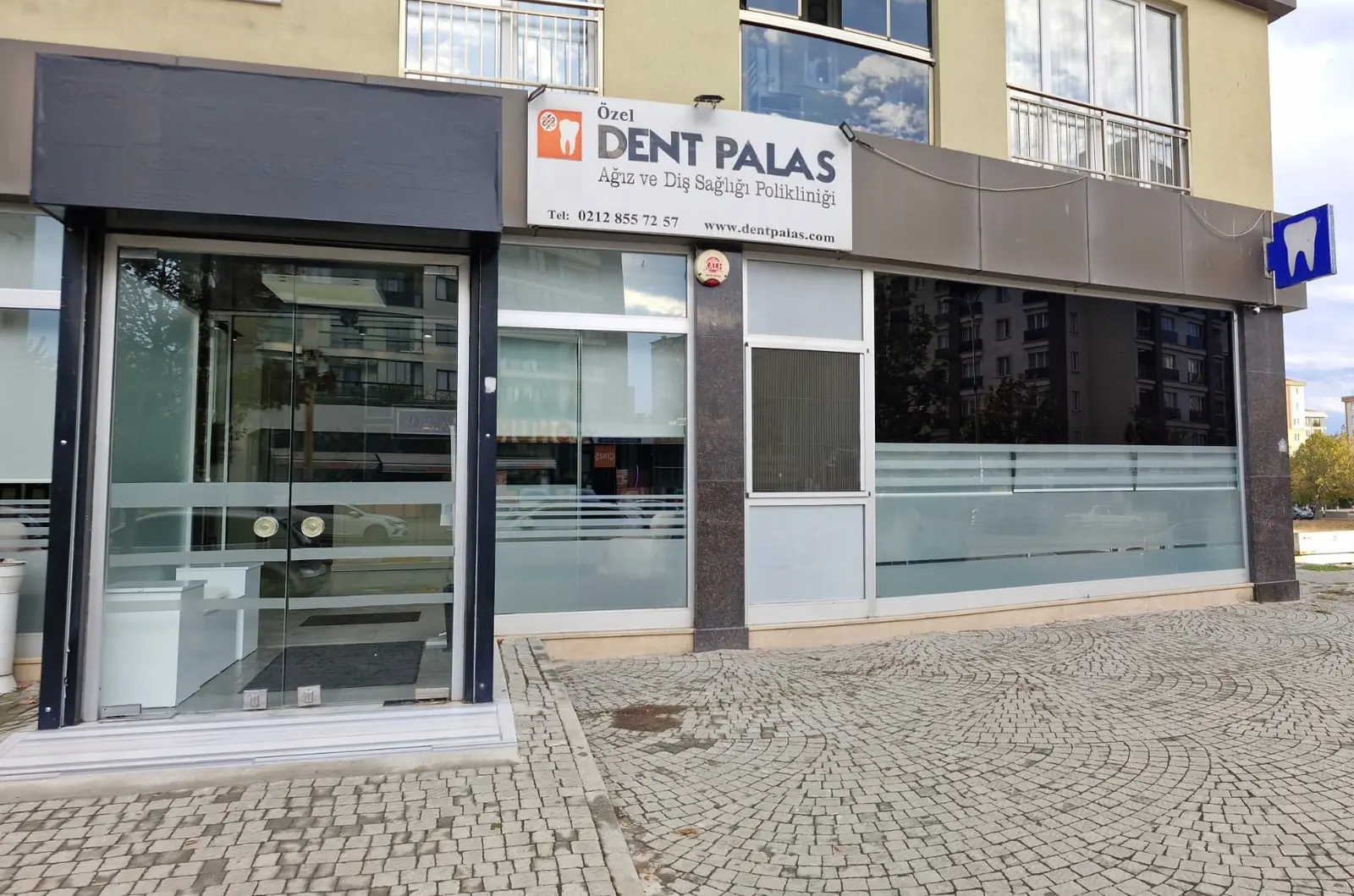 Dent Palas Ağız Ve Diş Sağlığı Polikliniği