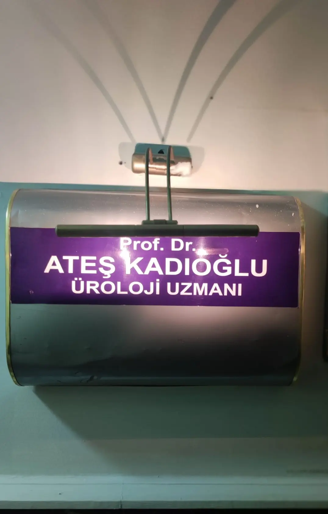 Prof. Dr. Ateş Kadıoğlu Muayenehanesi
