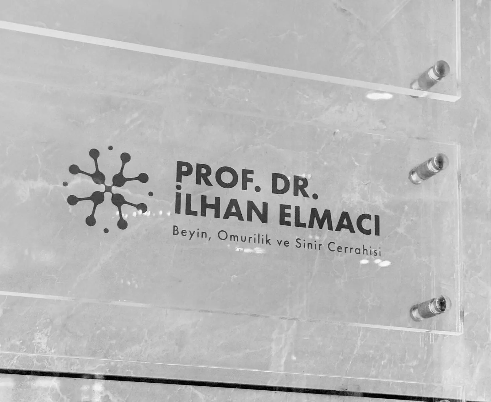 Prof. Dr. İlhan Elmacı Muayenehanesi