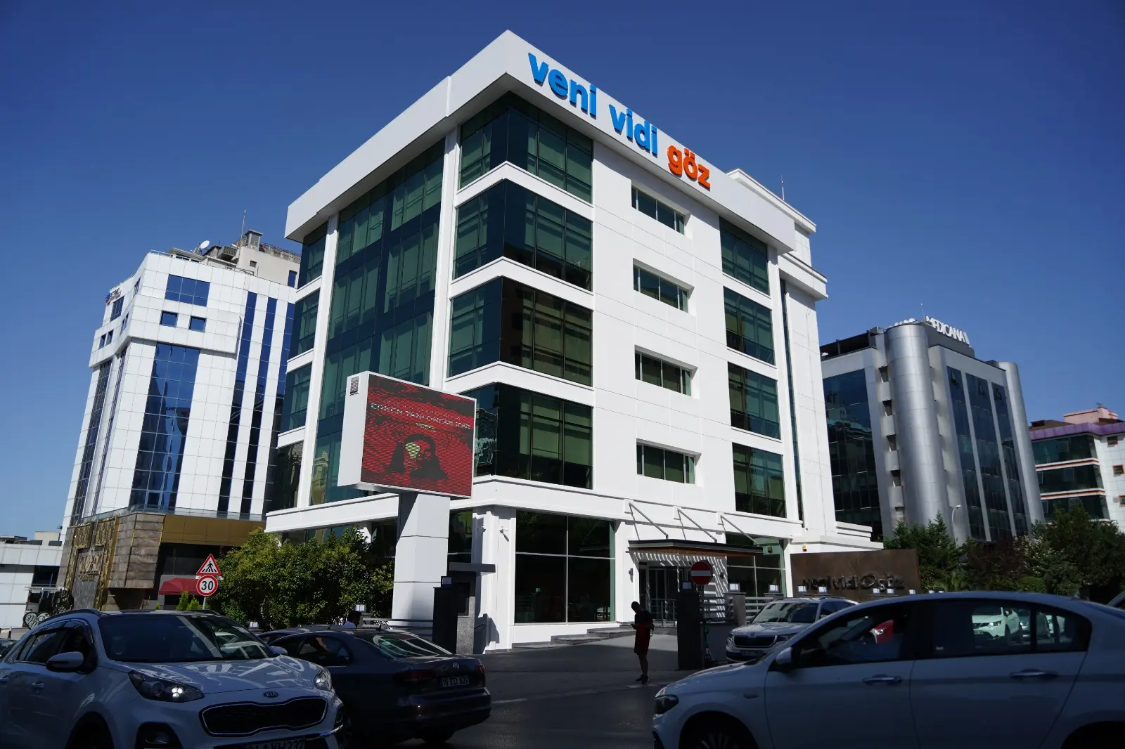 Veni Vidi Göz Ataşehir