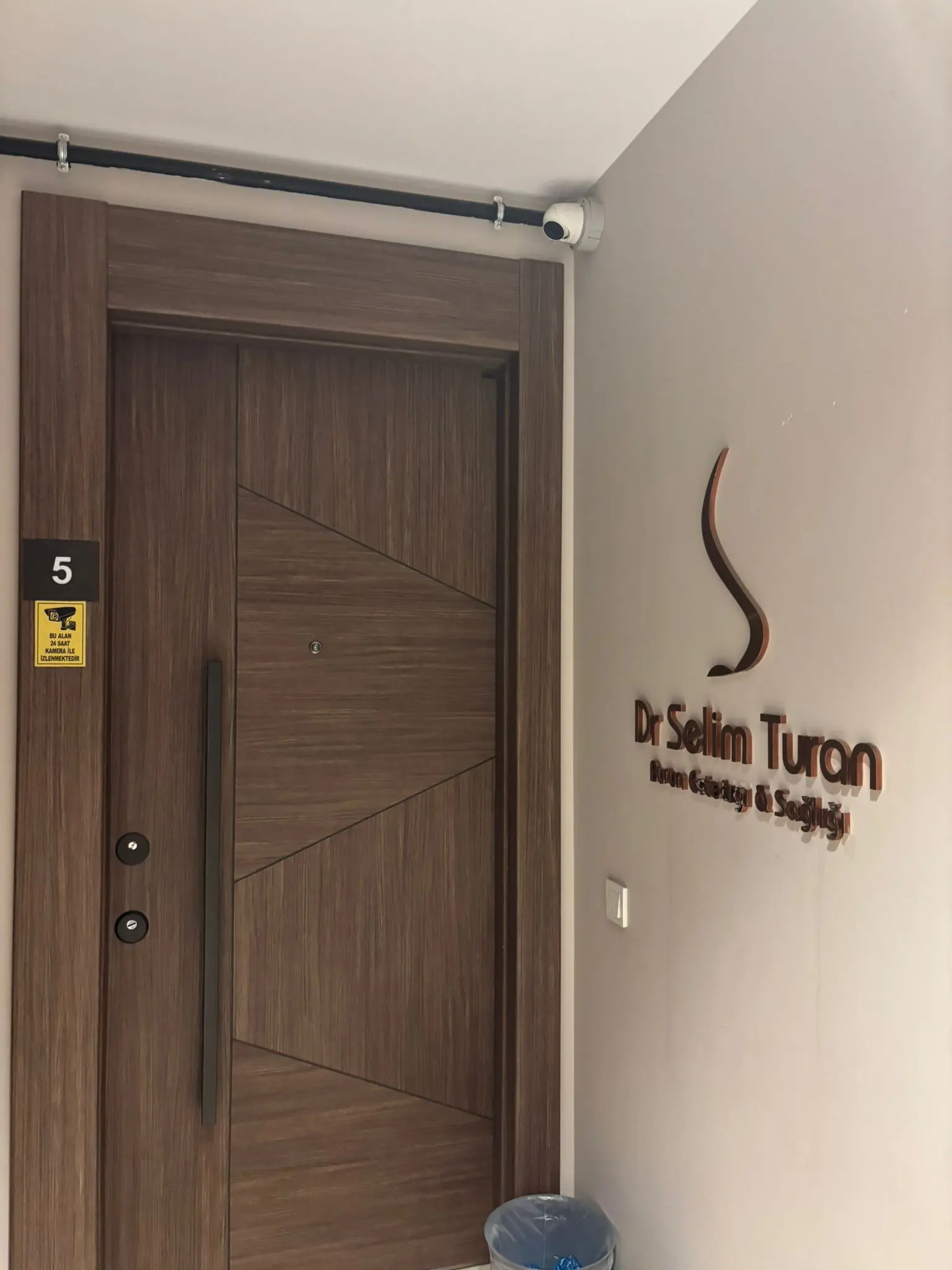 Op. Dr. Selim Turan