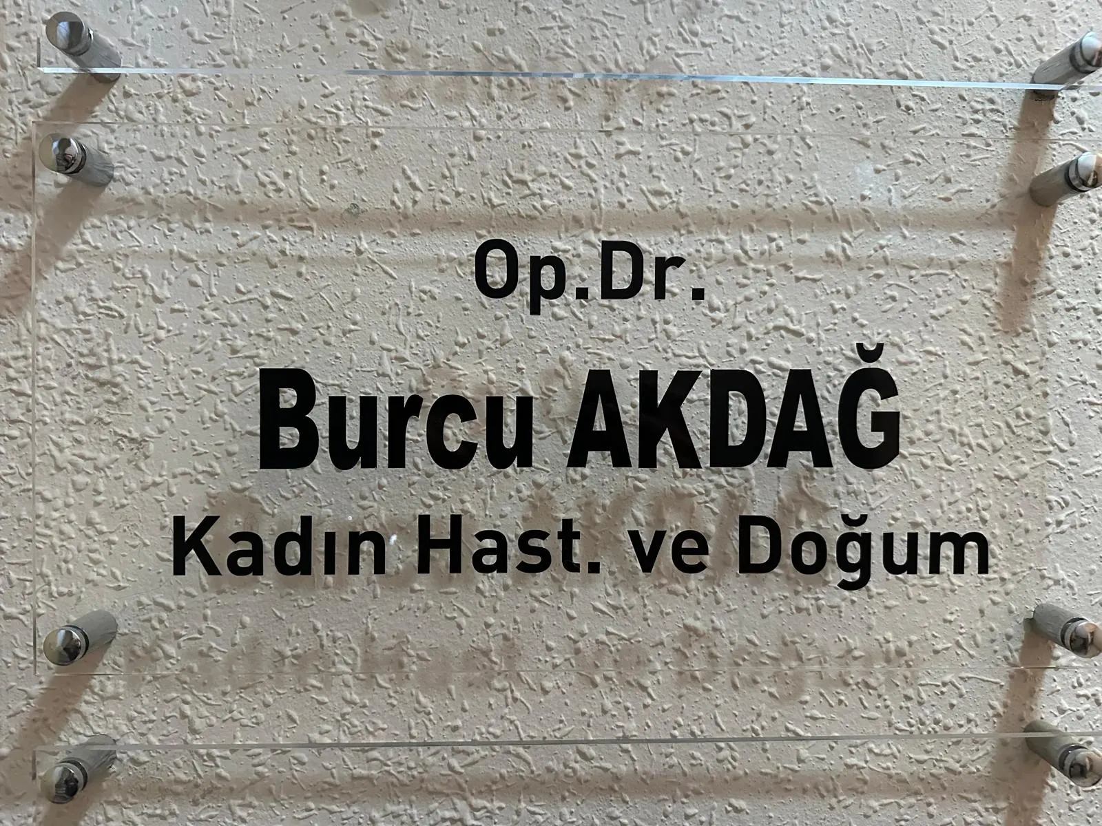Op. Dr. Burcu Akdağ Özkök Muayenehanesi