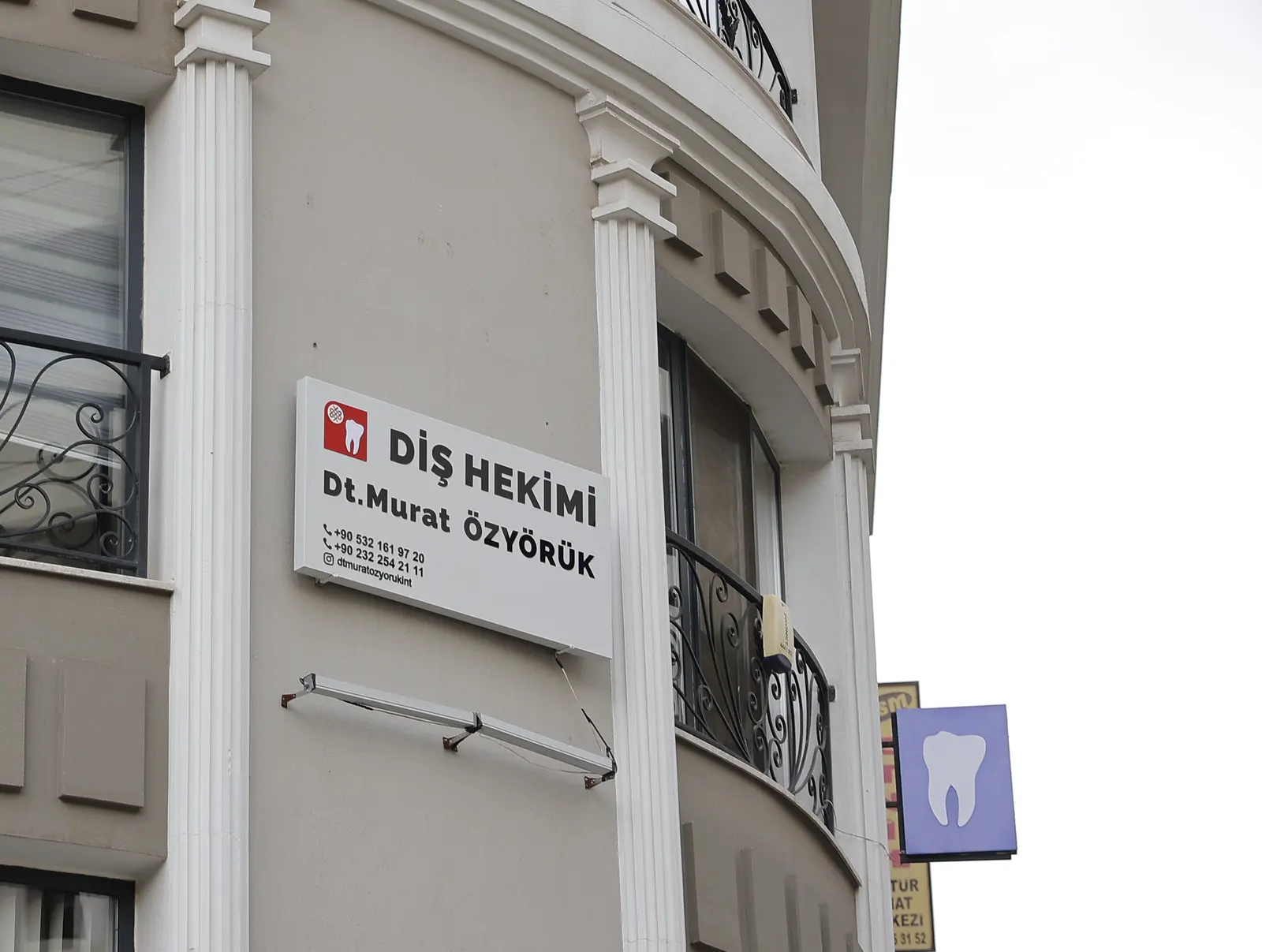 Dt. Murat Özyörük Muayenehanesi