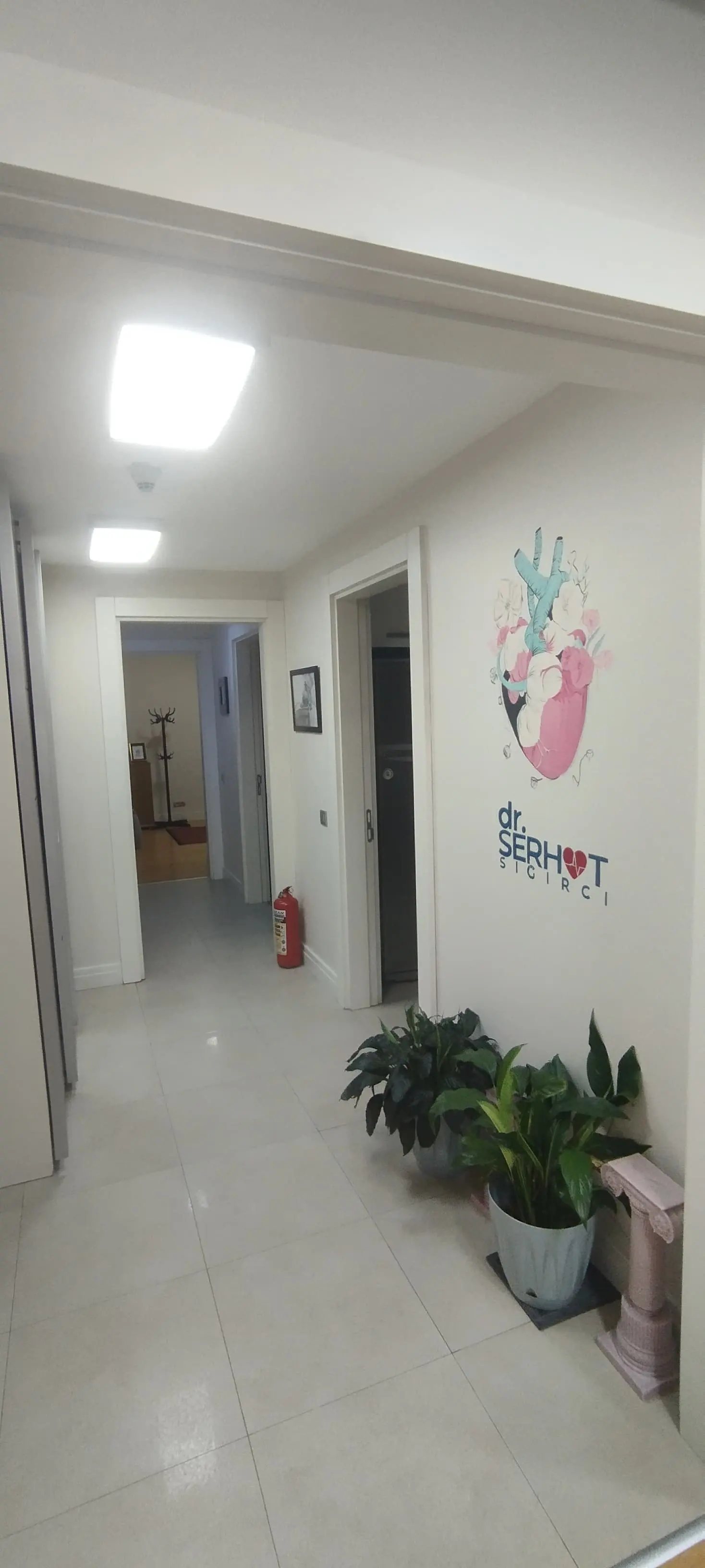 Doç. Dr. Serhat Sığırcı Muayenehanesi