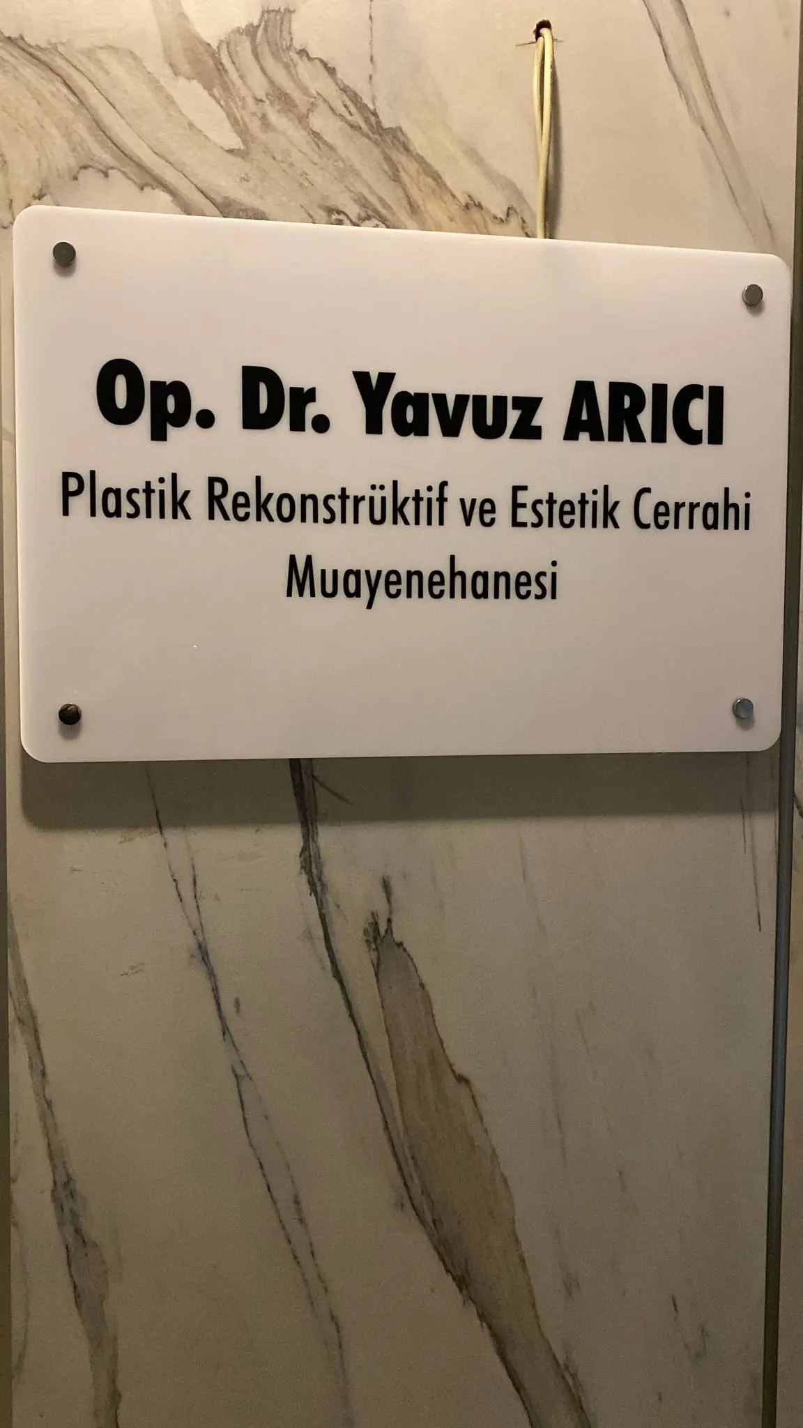 Op. Dr. Yavuz Arıcı