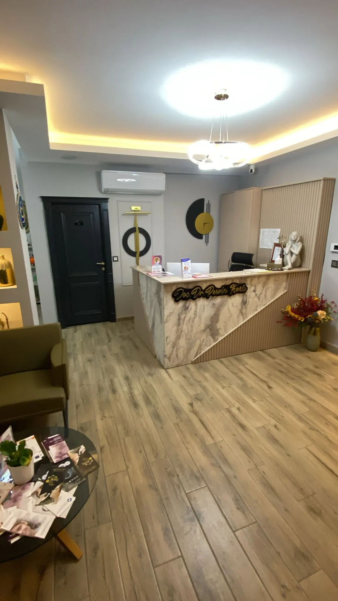 Doç. Dr. Pervin Karlı Muayenehanesi