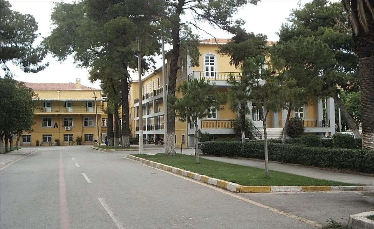T.C. Sağlık Bakanlığı SBÜ İzmir Dr. Suat Seren Göğüs Hastalıkları ve Cerrahisi E.A.H.