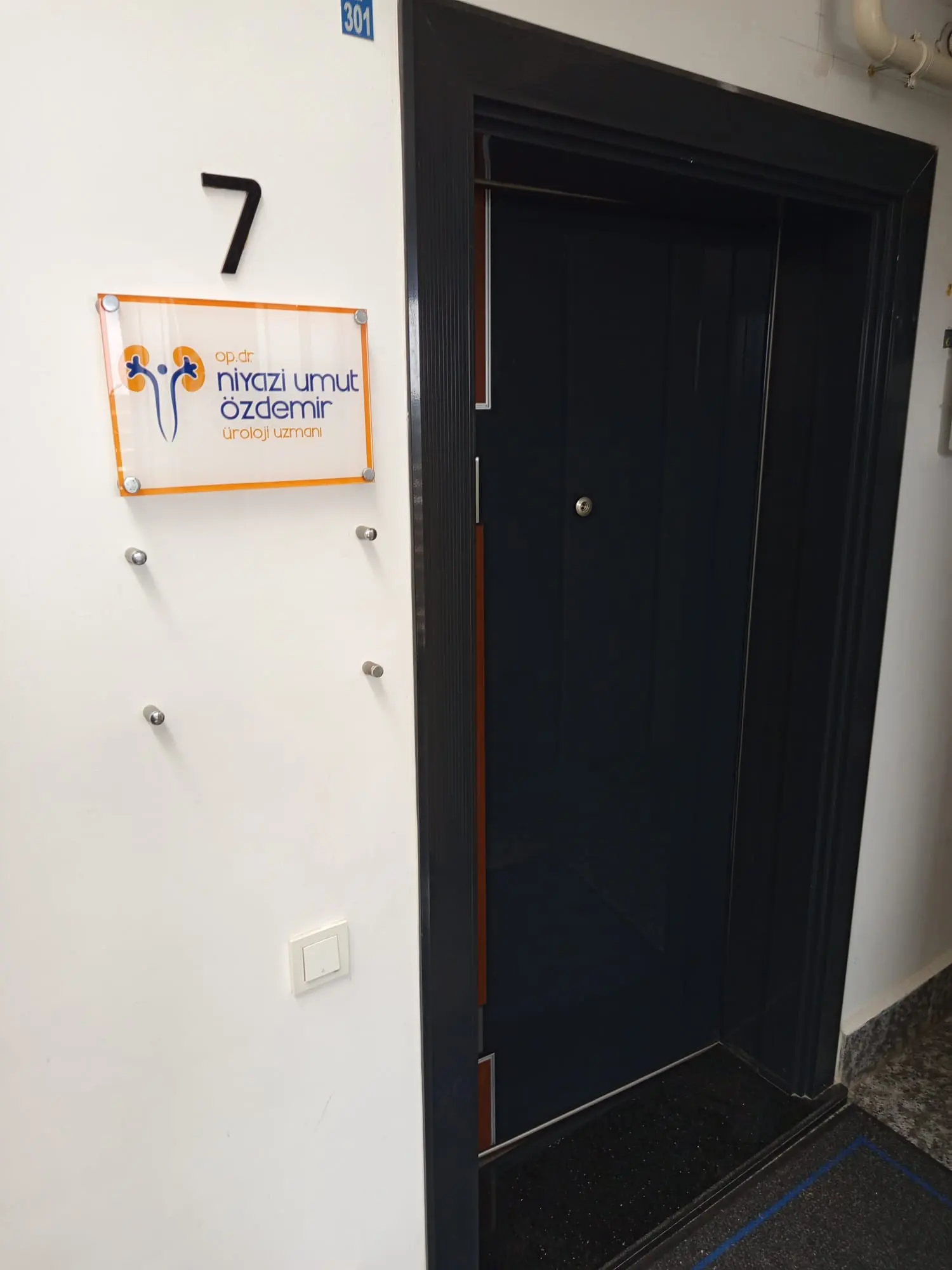 Uzm. Dr. Niyazi Umut Özdemir Muayenehanesi
