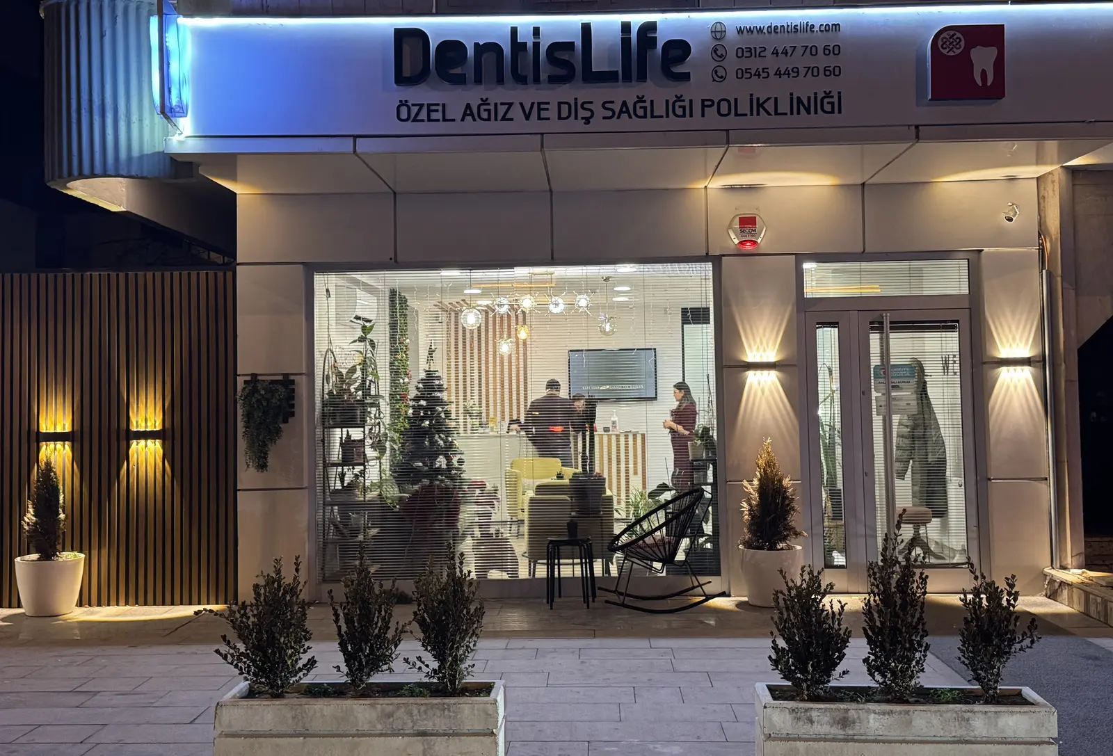 DentisLife Ağız ve Diş Sağlığı Polikliniği ®