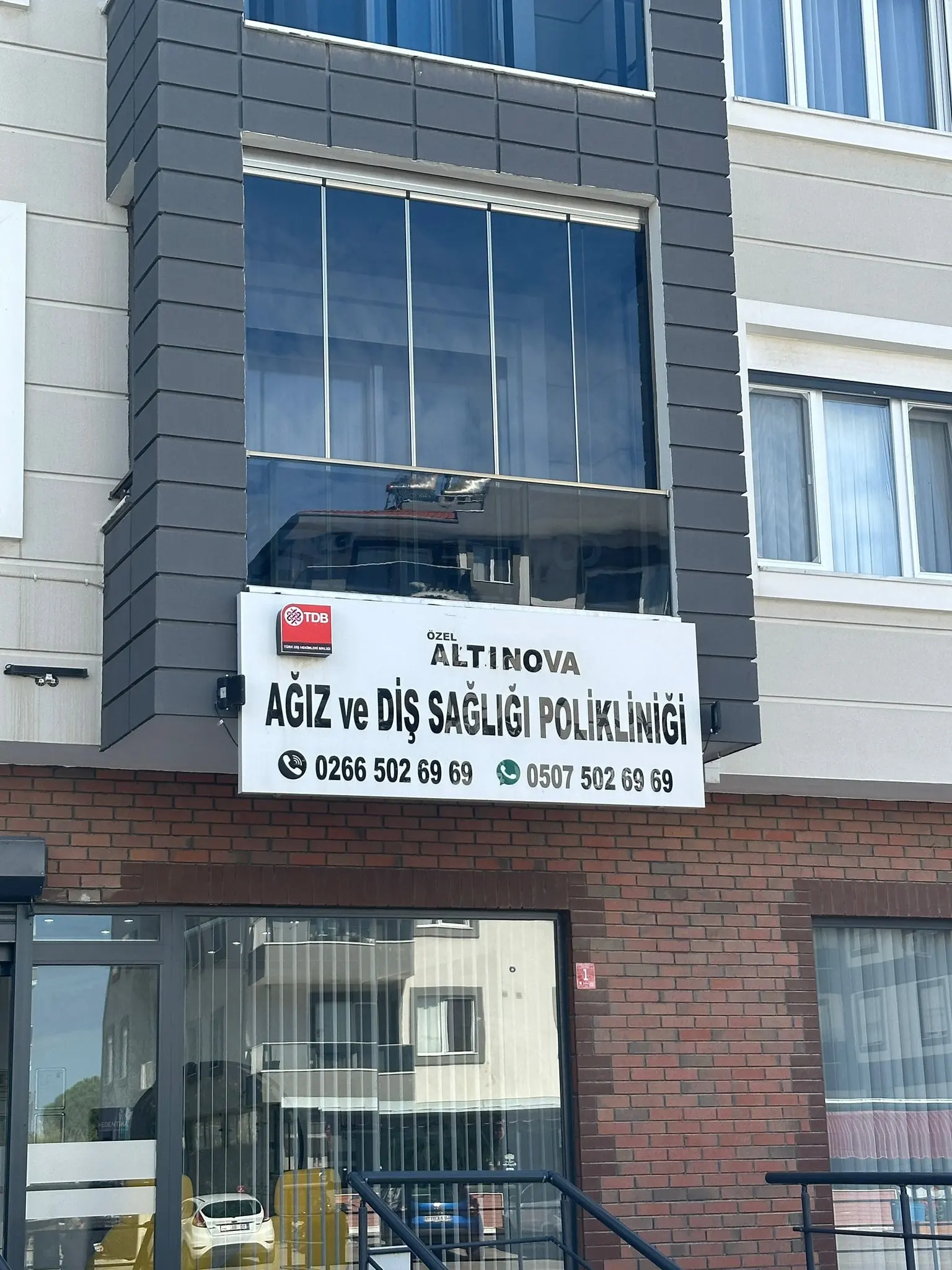 Özel Altınova Ağız ve Diş Sağlığı Polikliniği