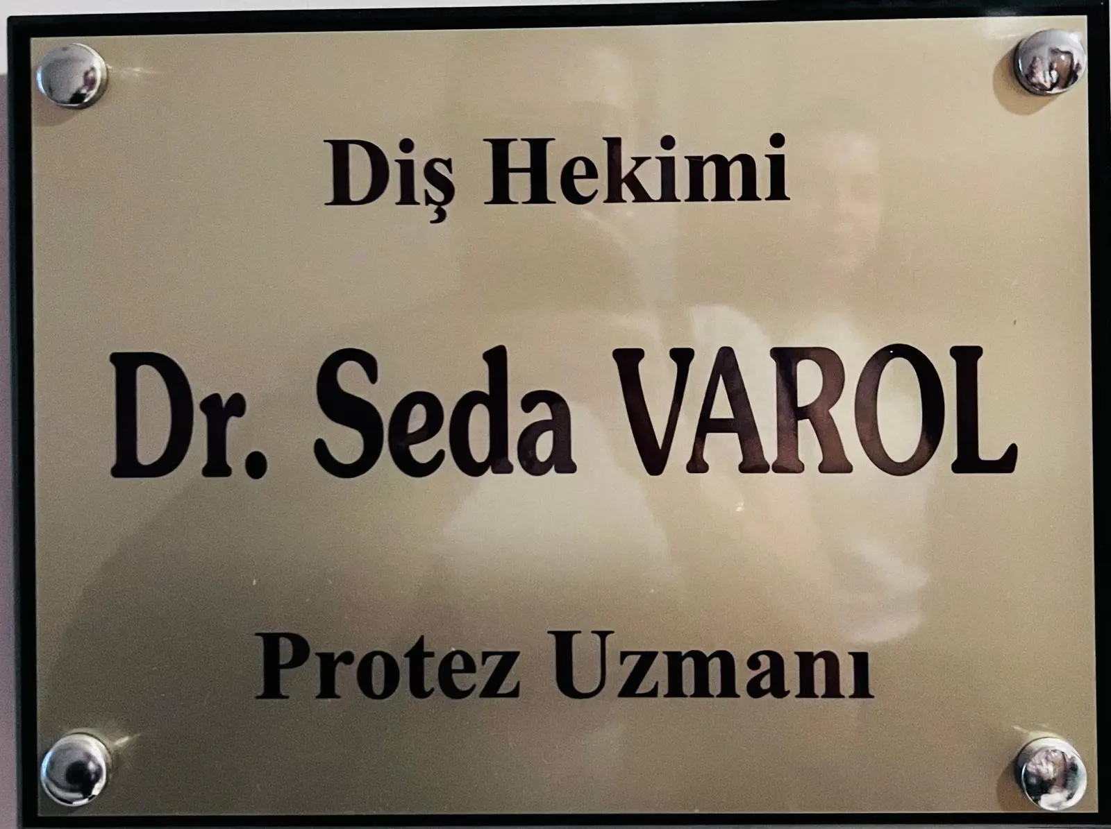 Dr.Seda Varol Protez Uzmanı