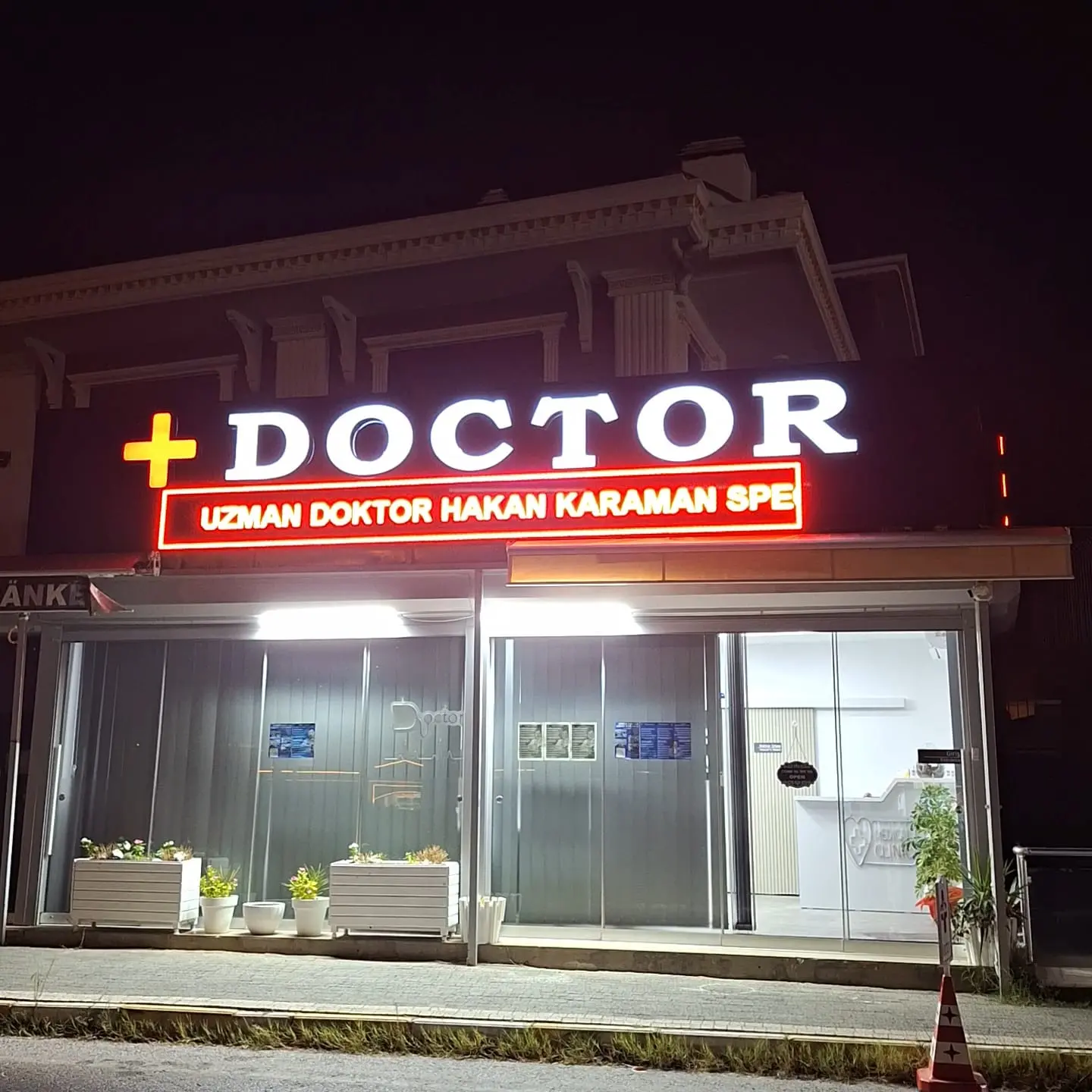 ARZT DOCTOR HAKAN KARAMAN