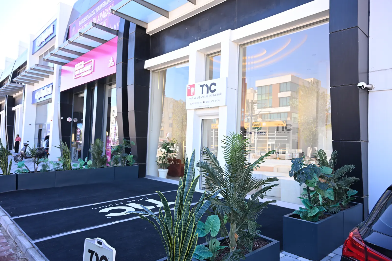 TNC Smile Studio