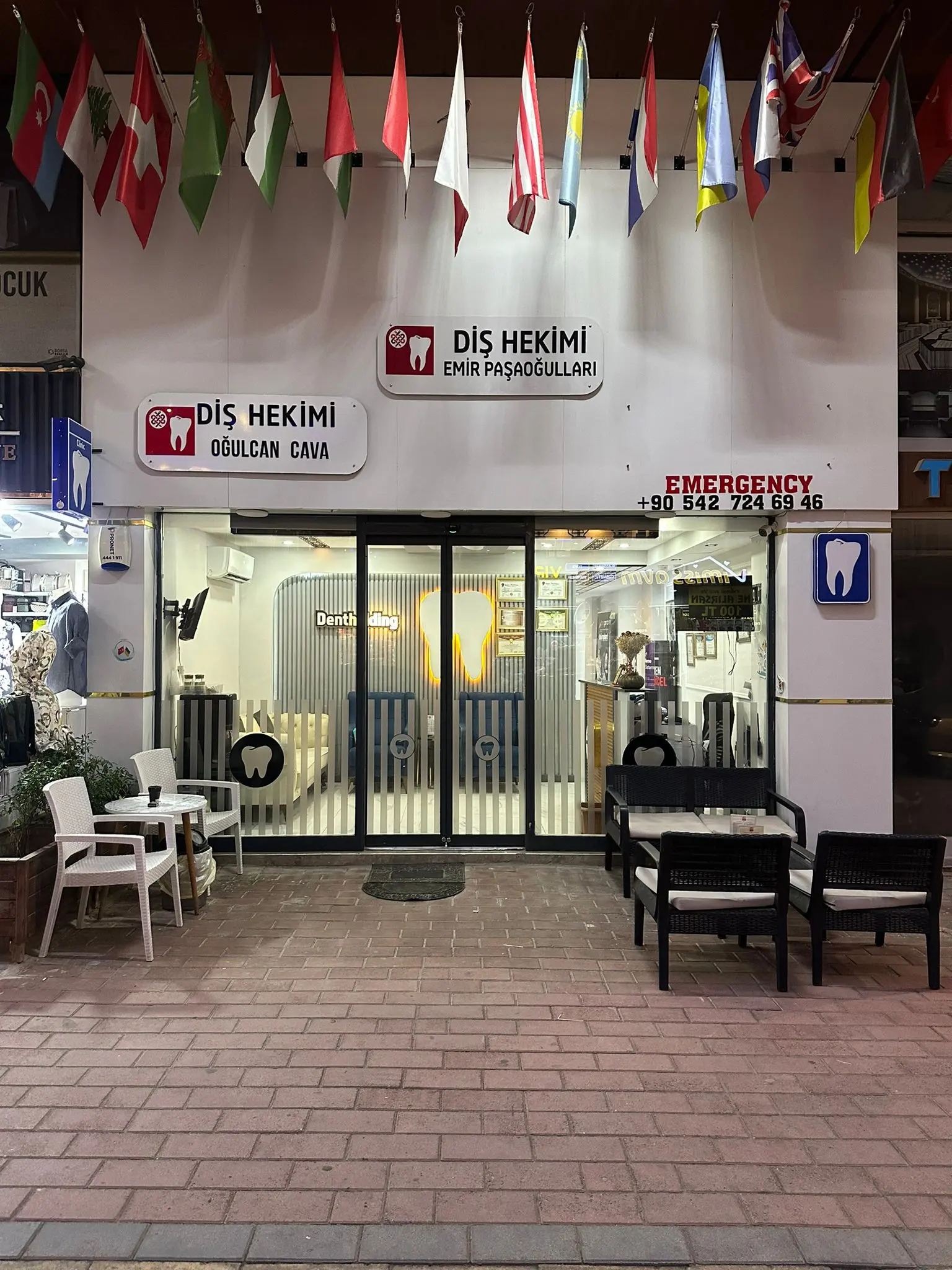 Diş Hekimi Emir Paşaoğulları