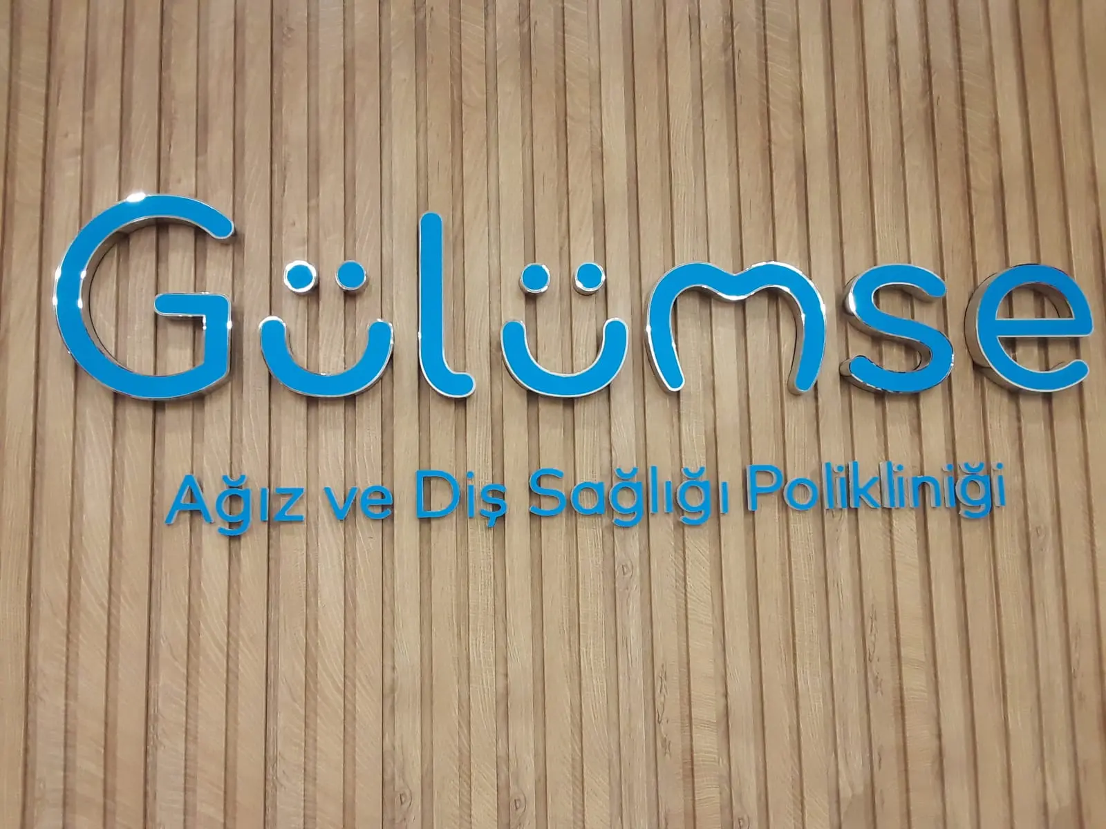 Gülümse Ağız Ve Diş Sağlığı Polikliniği logo