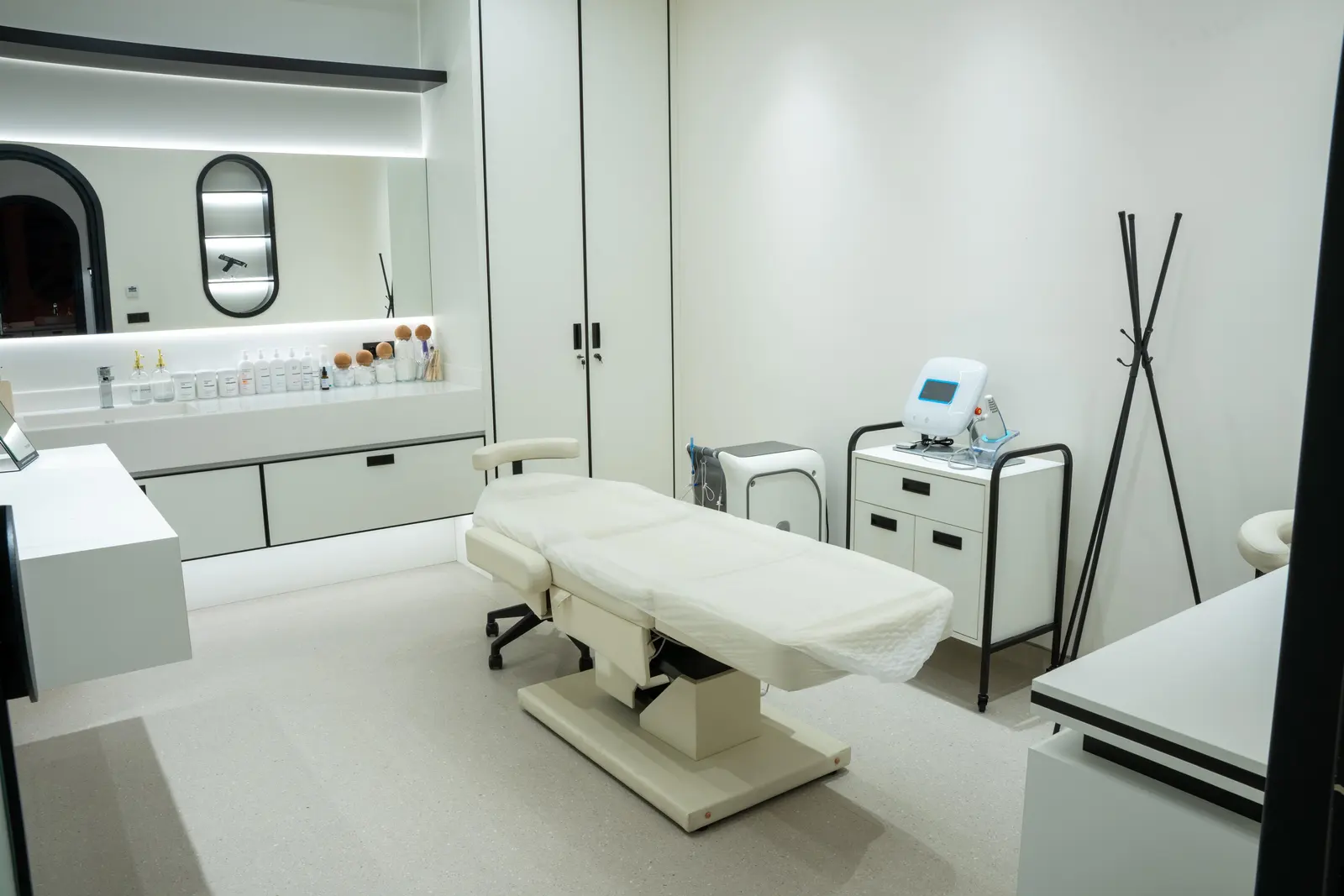 Op. Dr. Arash Jafari Klinik