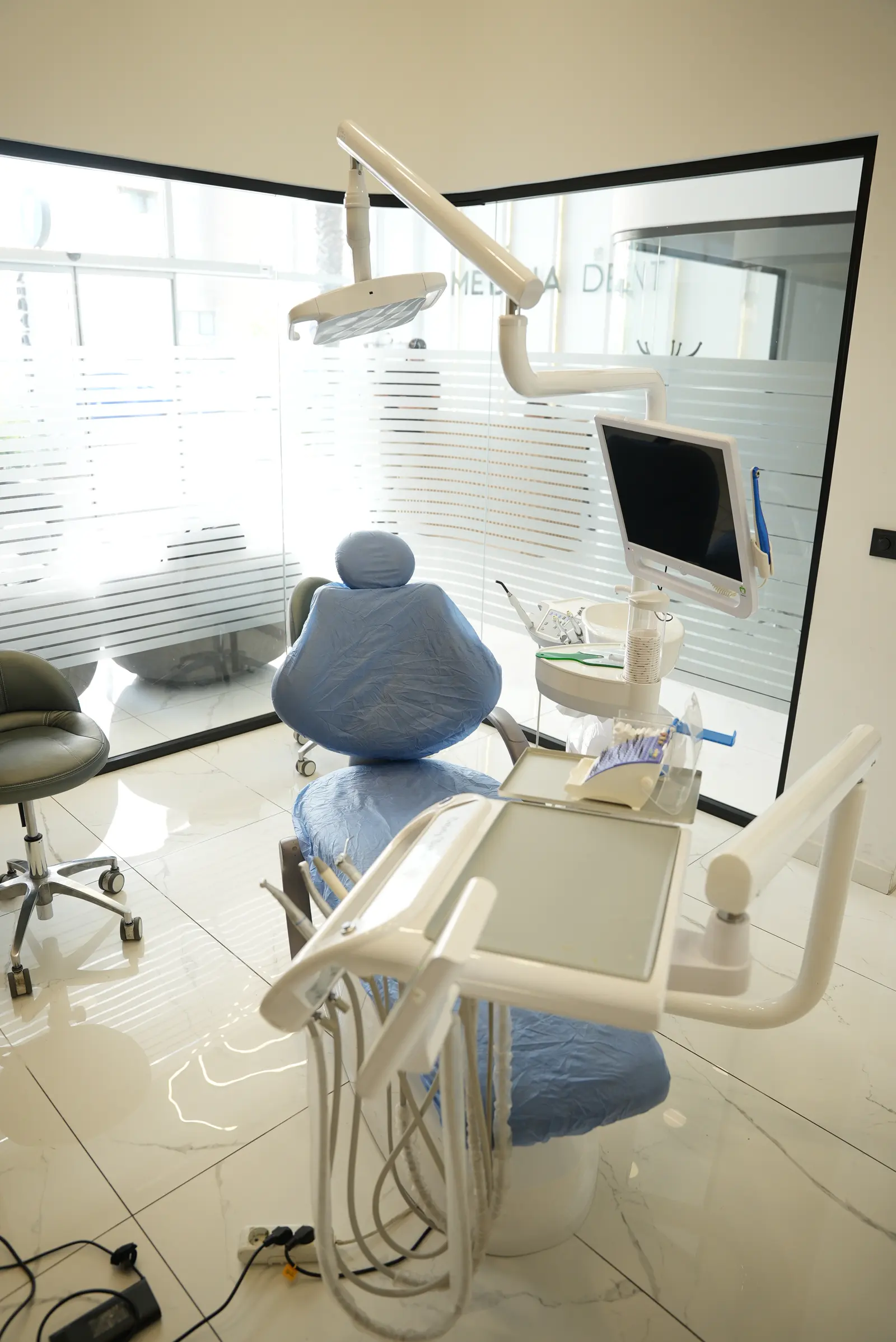 Medipia Dent Cevizlibağ Diş Polikliniği