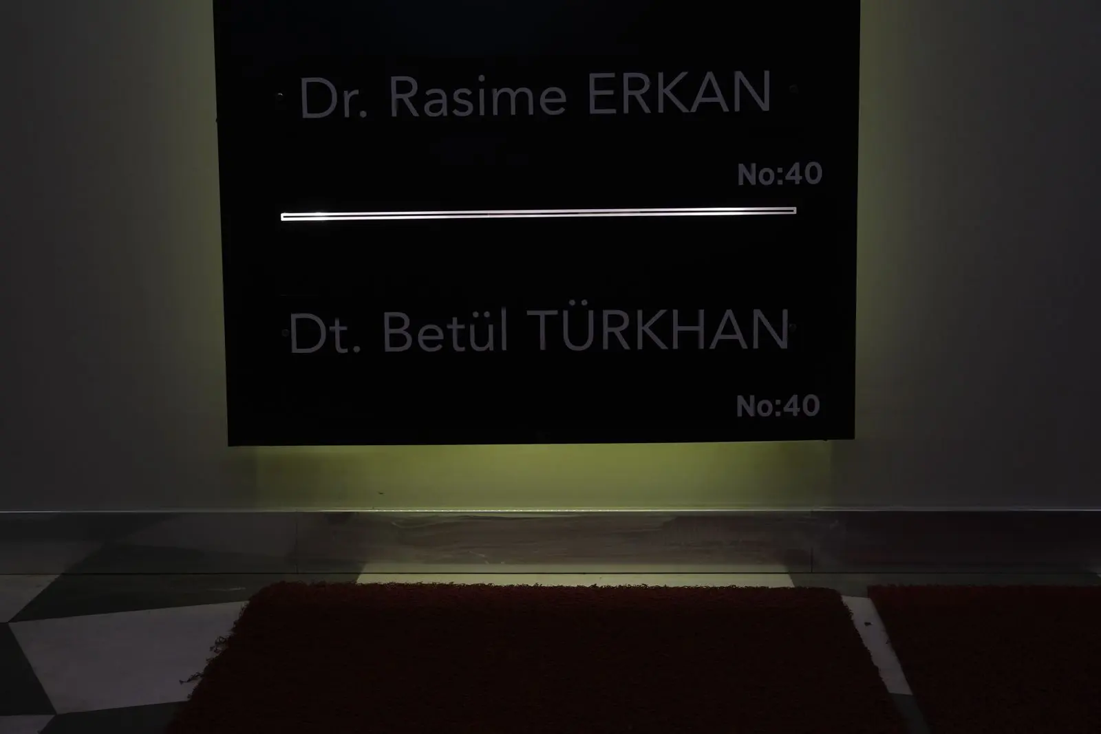 Diş Hekimi Betül Türkhan