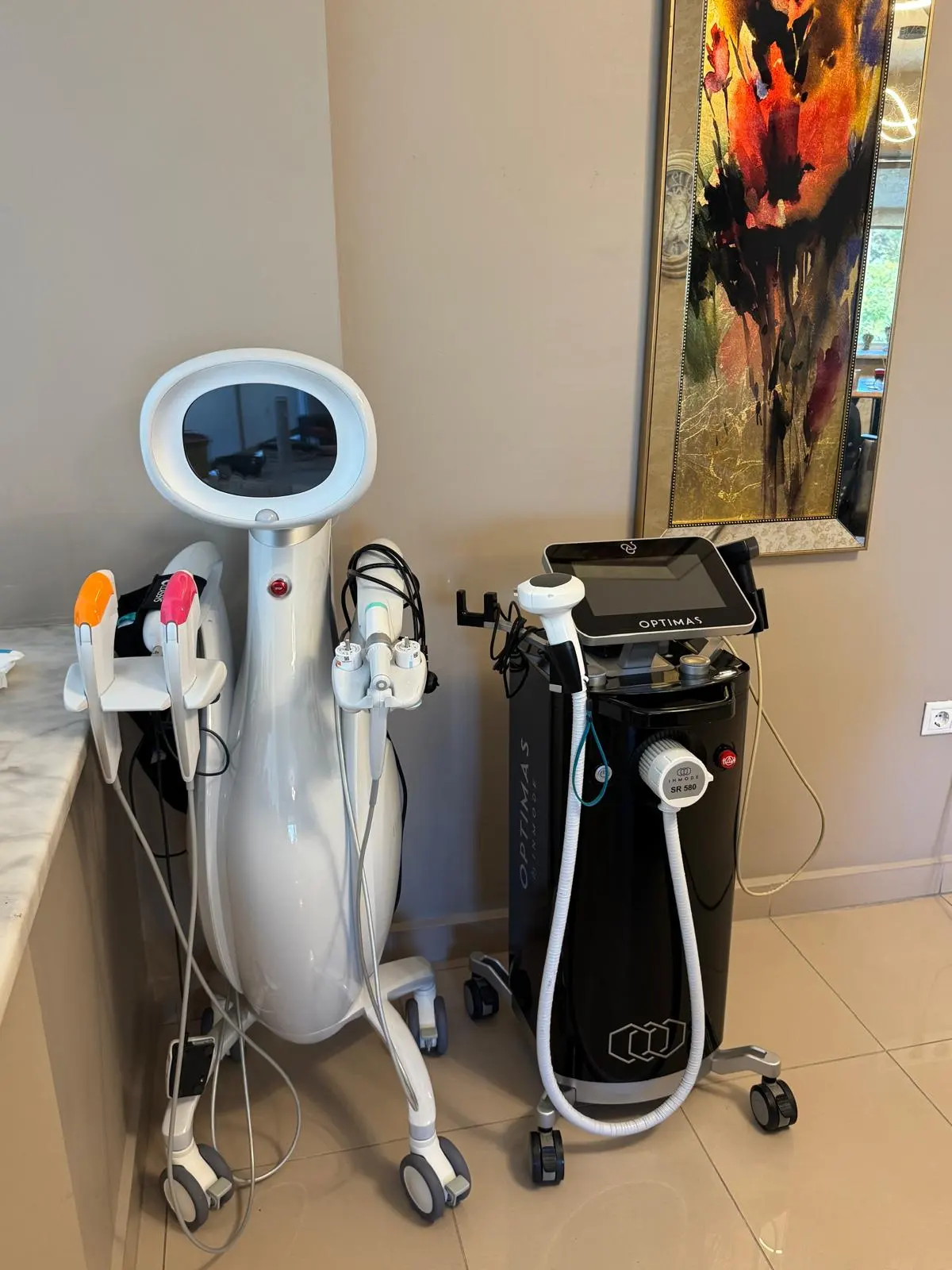Dr Derya Tekeş Dermatoloji kliniği