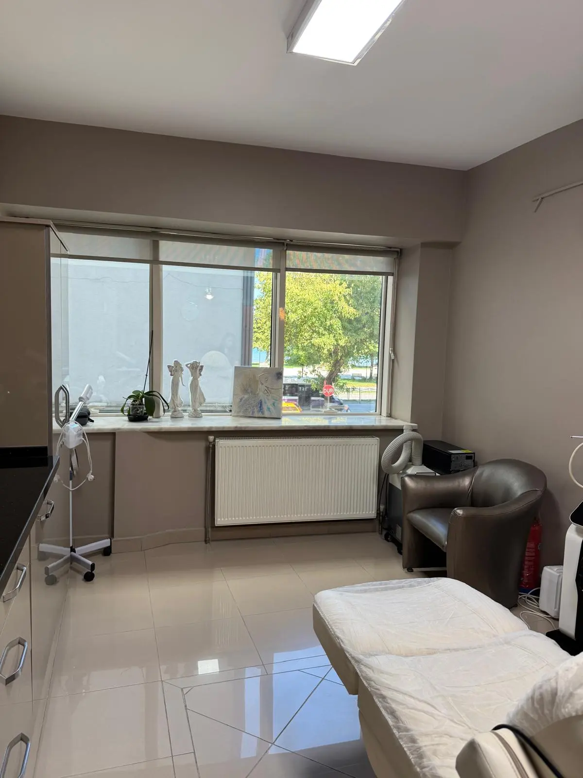 Dr Derya Tekeş Dermatoloji kliniği