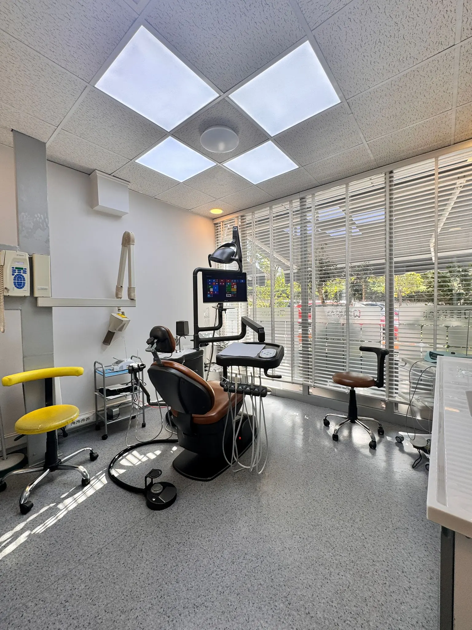COSMETIC DENTAL
