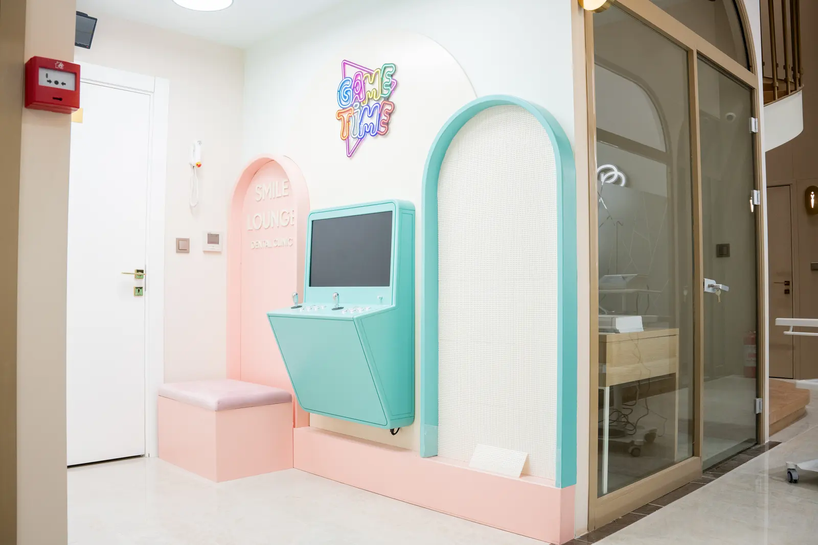 Özel Smile Lounge Ağız ve Diş Sağlığı Polikliniği