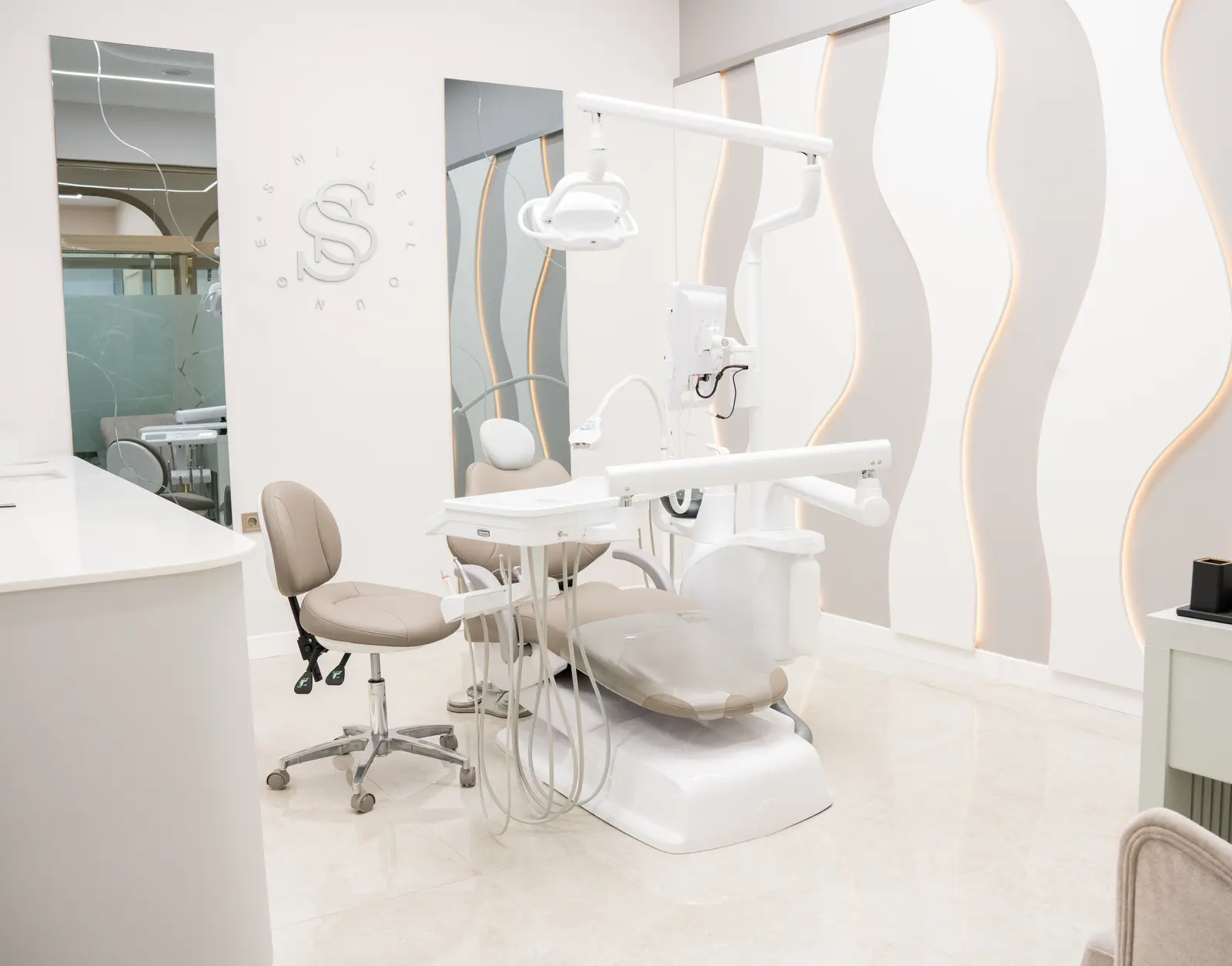 Özel Smile Lounge Ağız ve Diş Sağlığı Polikliniği