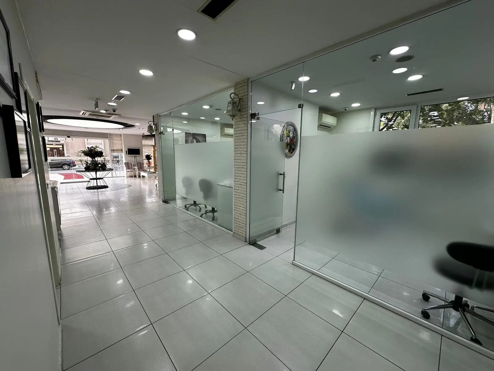 Dr. Umut Şimşek Dental Clinic