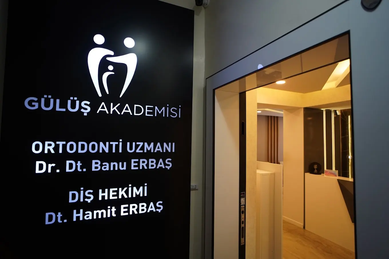 Özel Eskişehir Gülüş Akademisi Ağız ve Diş Sağlığı Polikliniği