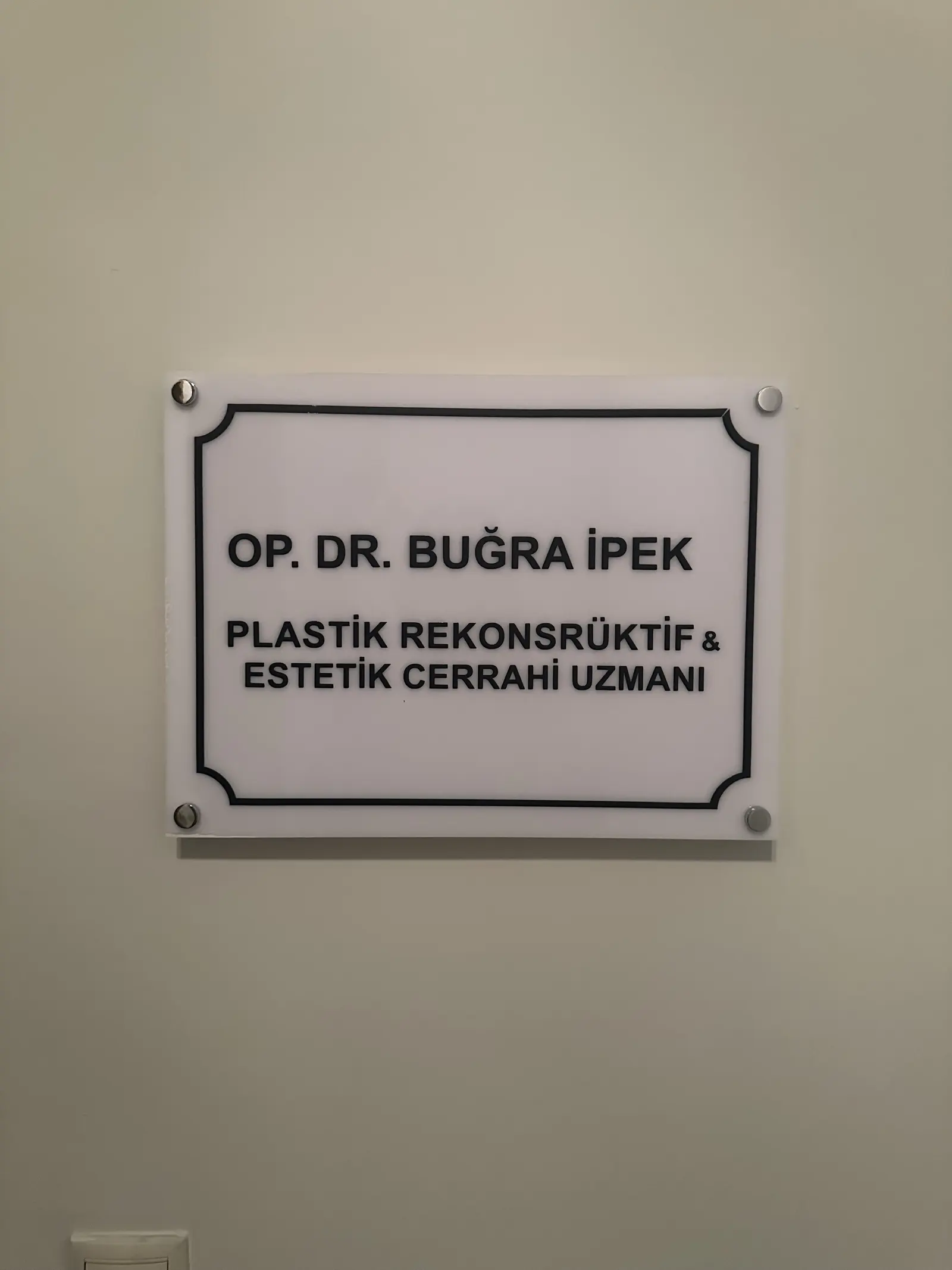 Op Dr Buğra İPEK