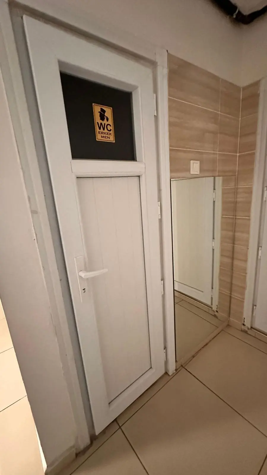 Diş Hekimi Ahmet Fehmi Bayraklı