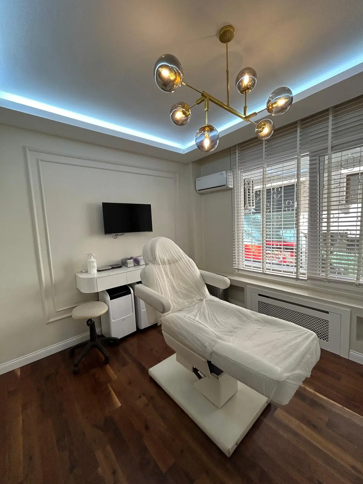 Dr. Ulaş Karavelioğlu
