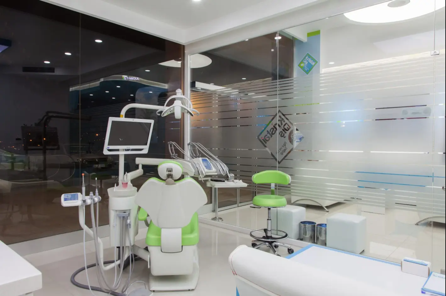 Kristaldiş Oral and Dental Health Clinic