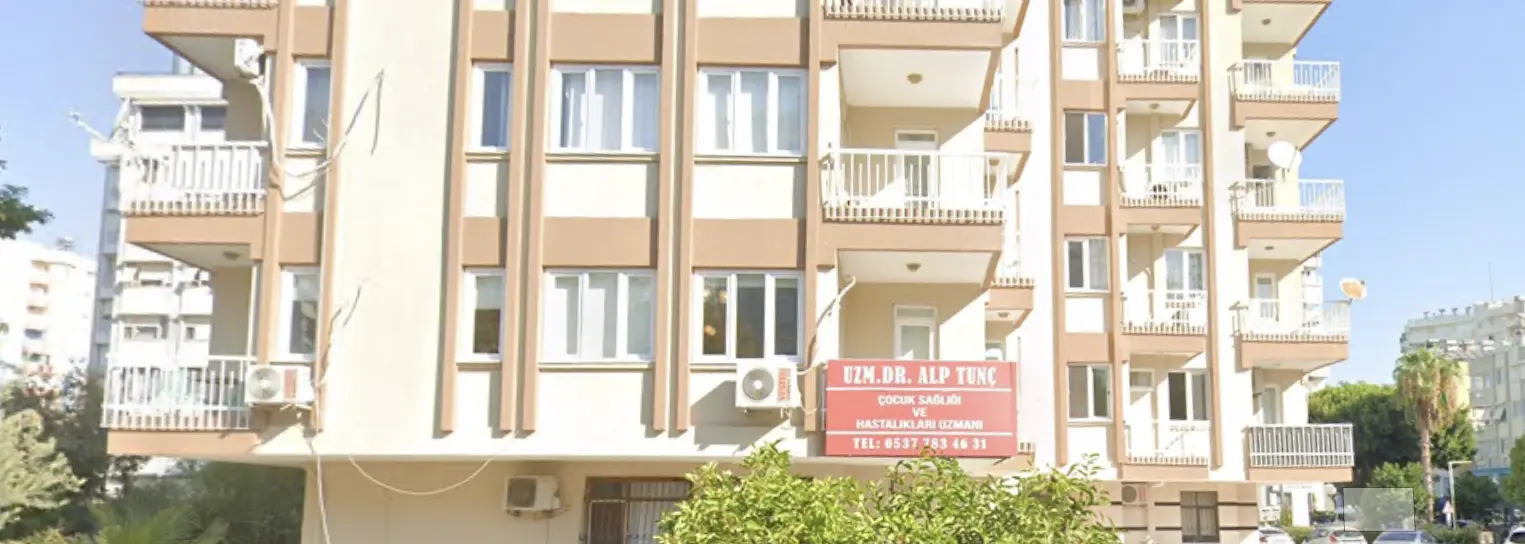 Antalya Çocuk Doktoru Uzm. Dr. Alp Tunç