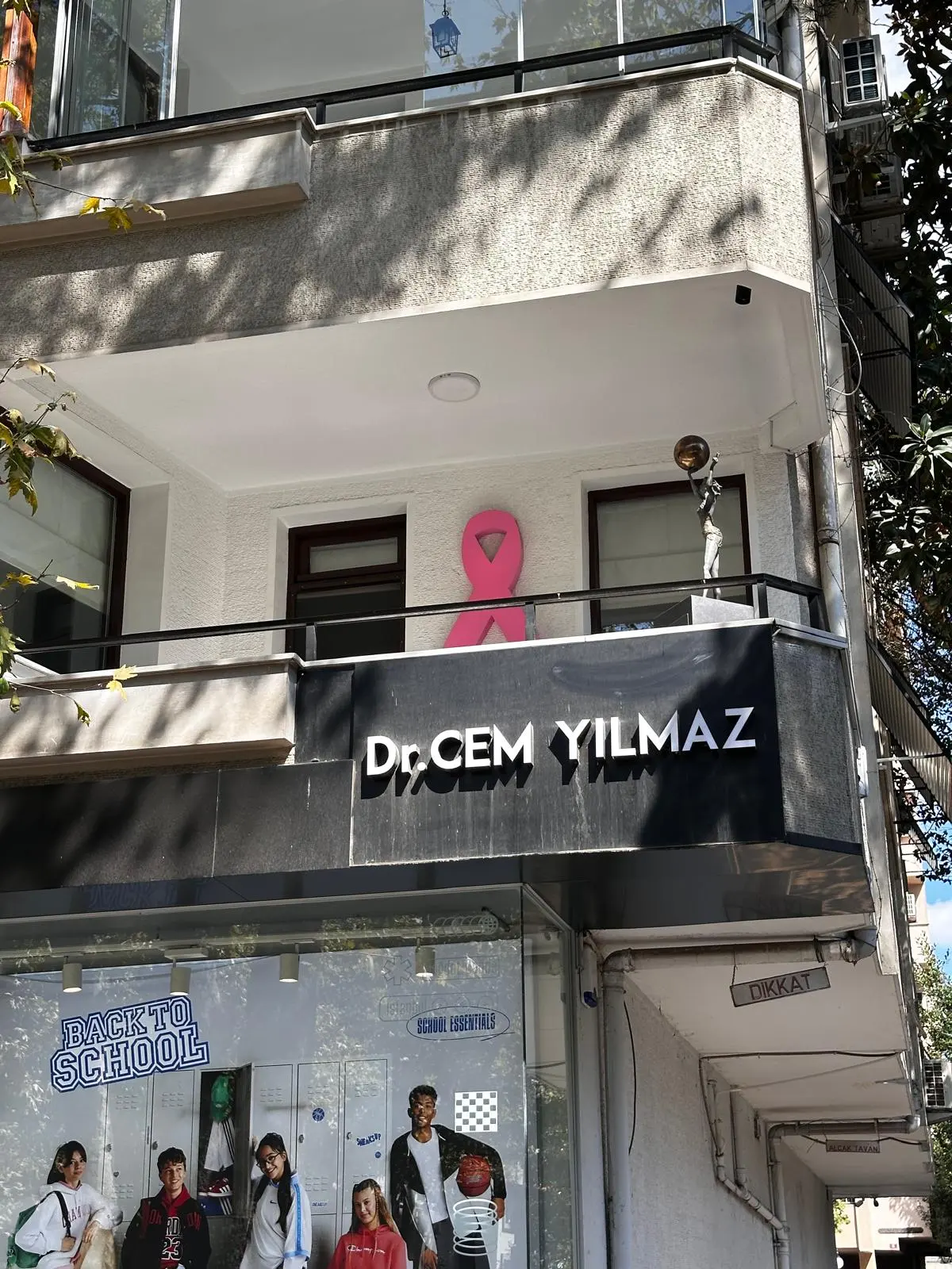 Dr. Cem Yılmaz Meme Cerrahisi
