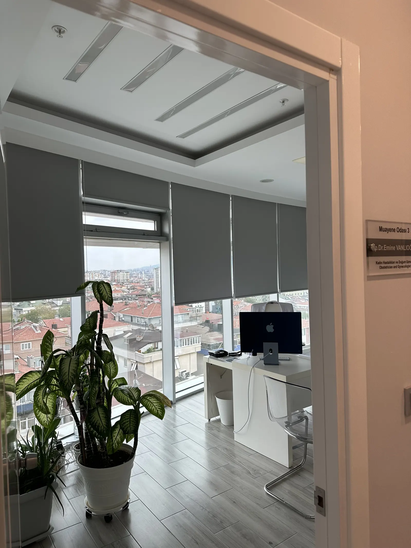 Op. Dr. Emine Vanlıoğlu Muayenehanesi