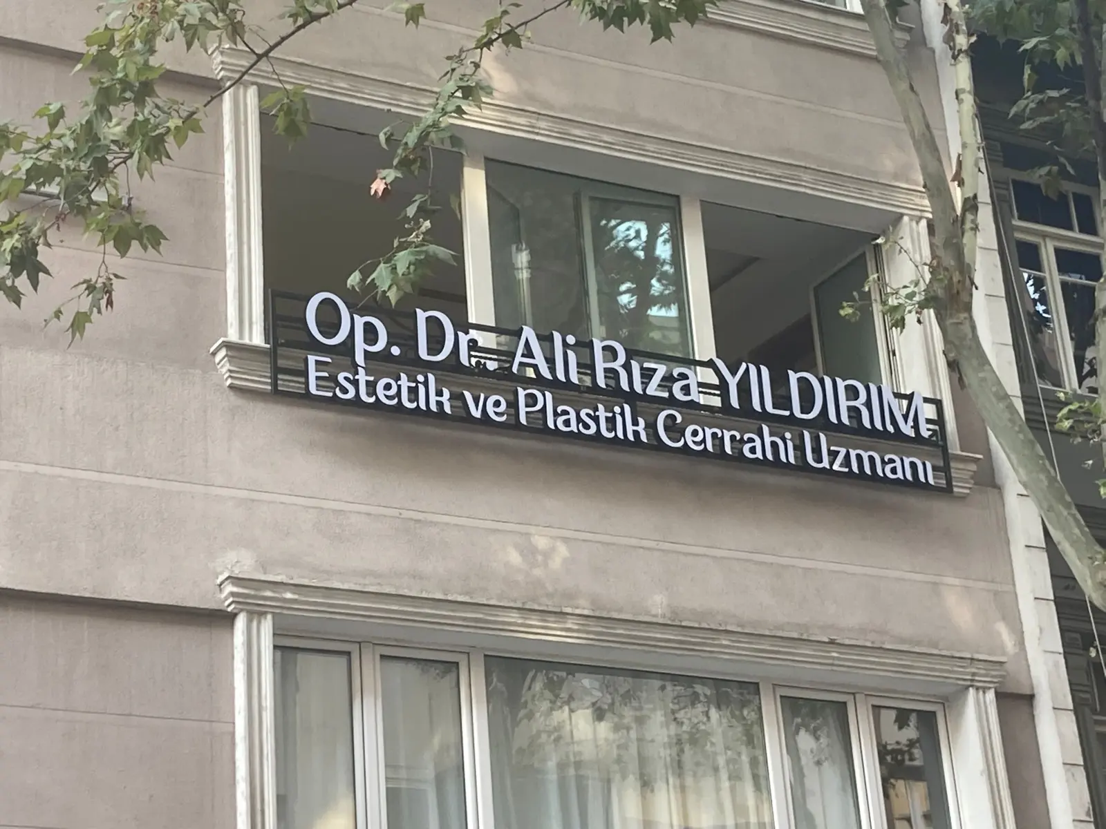 Op. Dr Ali Rıza Yıldırım