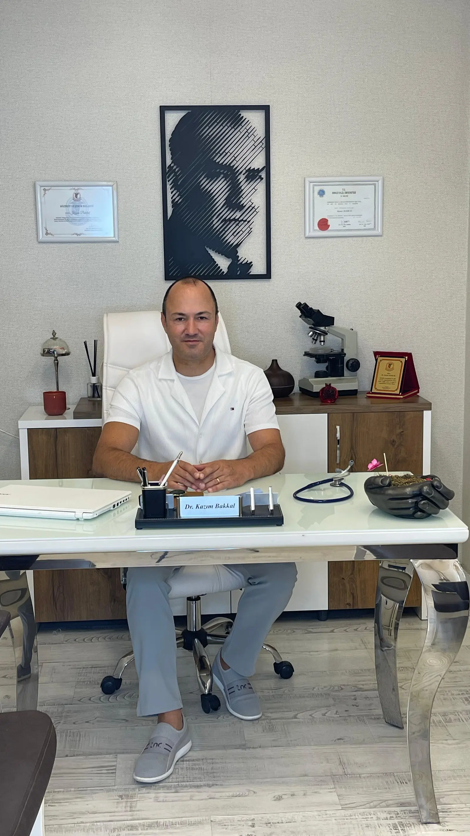 Dr. Kâzım BAKKAL