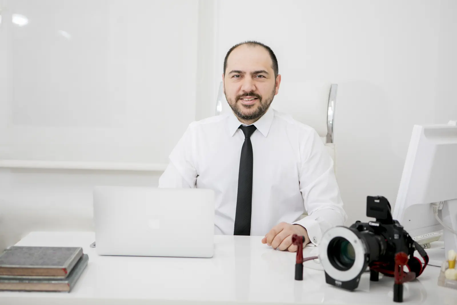 Ahmet Nuri Silahtar Diş Hekimi