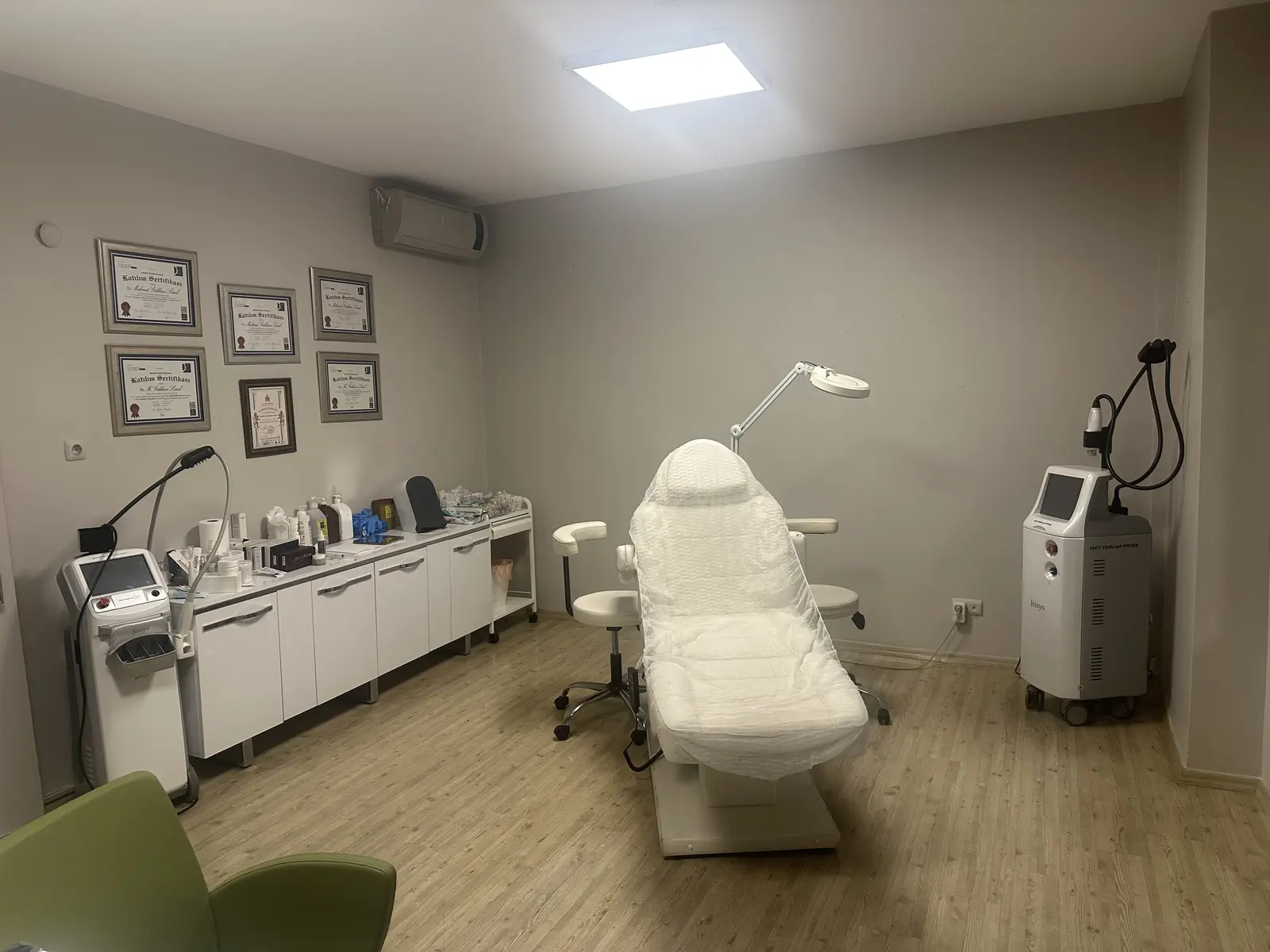 Dr. Gökhan Sural Medikal Estetik Kliniği