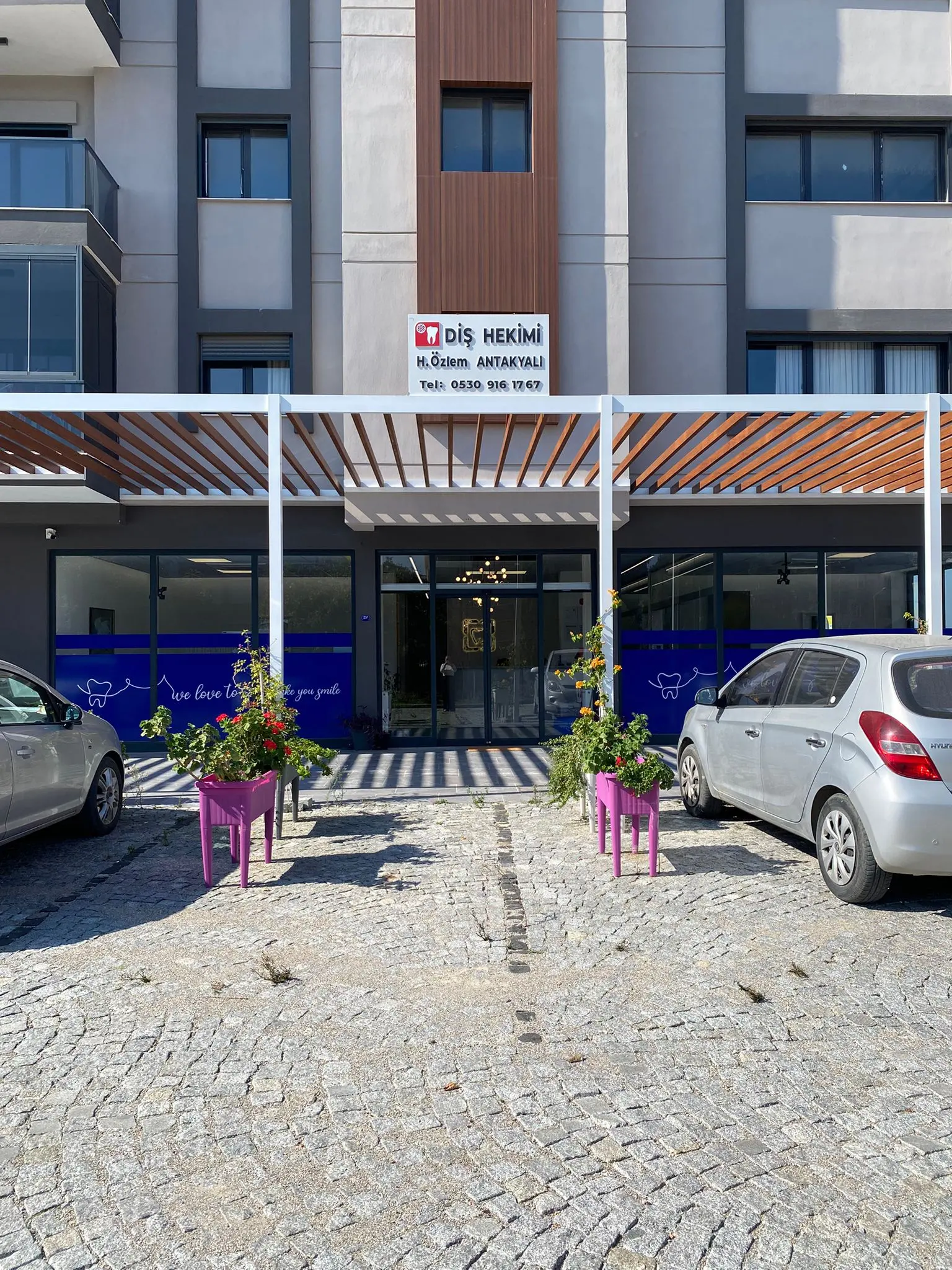 Diş Hekimi Hülya Özlem Antakyalı