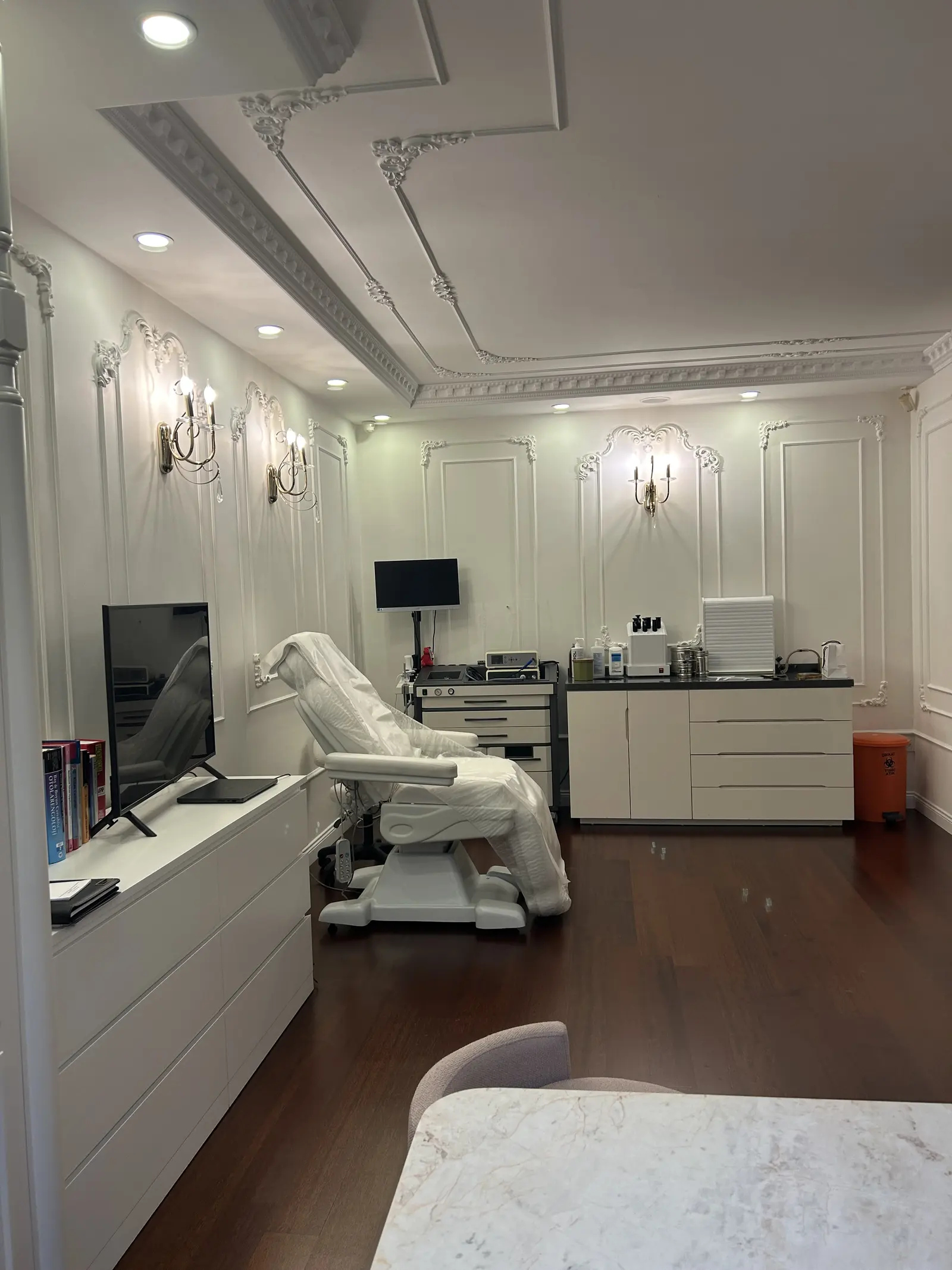 Dr. Emrah Çelik Kbb Ve Medical Estetik